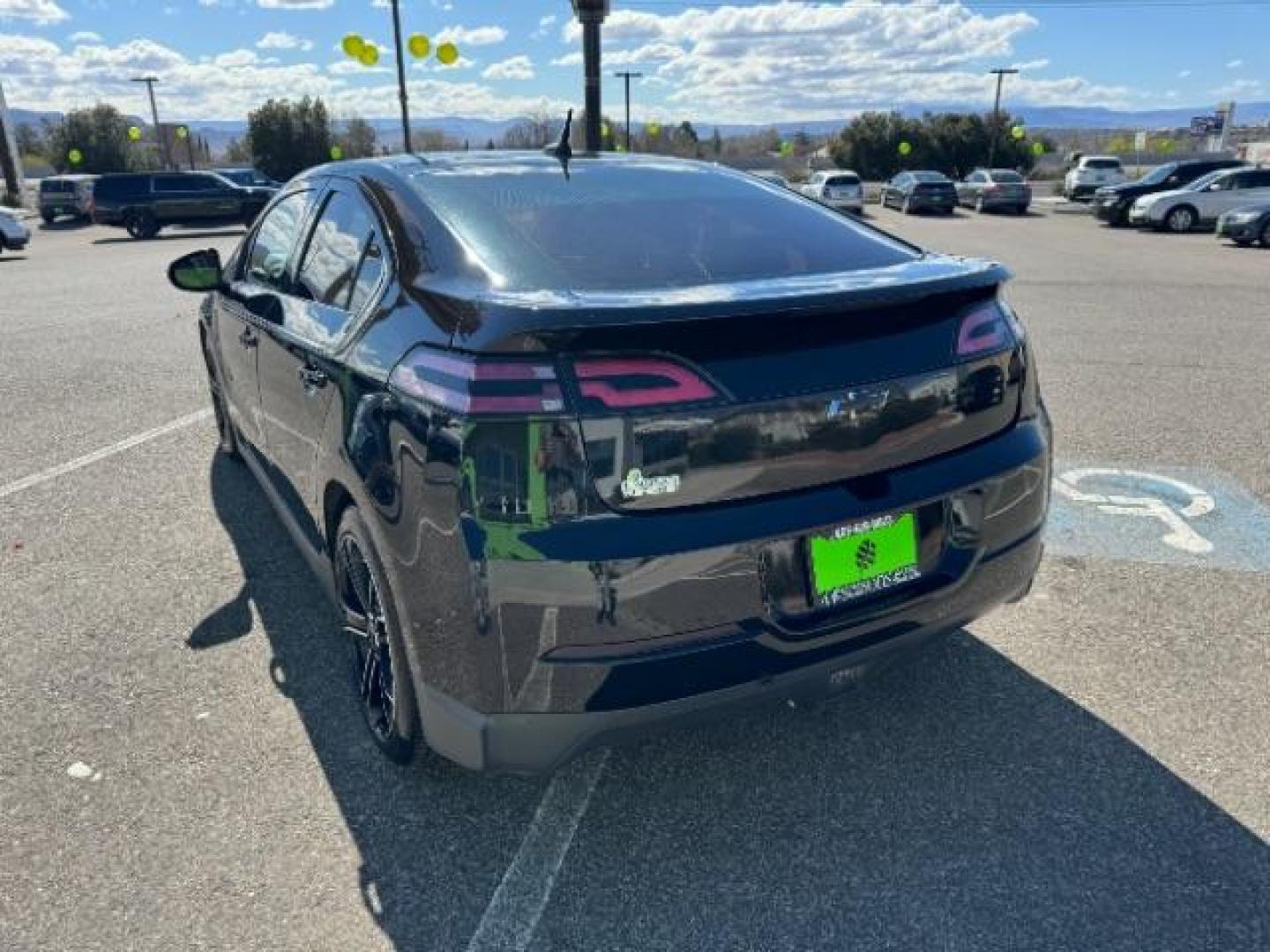 2013 Black /Tan Cloth Interior Chevrolet Volt Standard (1G1RA6E43DU) with an 1.4L L4 DOHC 16V PLUG-IN HYBRID engine, Continuously Variable Transmission transmission, located at 1865 East Red Hills Pkwy, St. George, 84770, (435) 628-0023, 37.120850, -113.543640 - ***This vehicle qualifies for the EV/Hybrid tax rebate of up to $4,000*** We are setup with the IRS to recieve direct payments within 72 hours. We file the rebate online with IRS and can credit it to your down payment, reduce the sales price OR give you cashback!! These cars will not last and can o - Photo#7