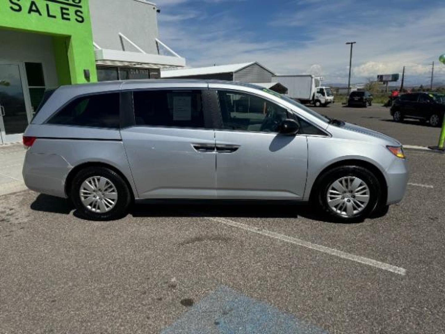 2015 Modern Steel Metallic /Gray, cloth Honda Odyssey LX (5FNRL5H23FB) with an 3.5L V6 SOHC 24V engine, 6-Speed Automatic transmission, located at 1865 East Red Hills Pkwy, St. George, 84770, (435) 628-0023, 37.120850, -113.543640 - We specialize in helping ALL people get the best financing available. No matter your credit score, good, bad or none we can get you an amazing rate. Had a bankruptcy, divorce, or repossessions? We give you the green light to get your credit back on the road. Low down and affordable payments that fit - Photo#11