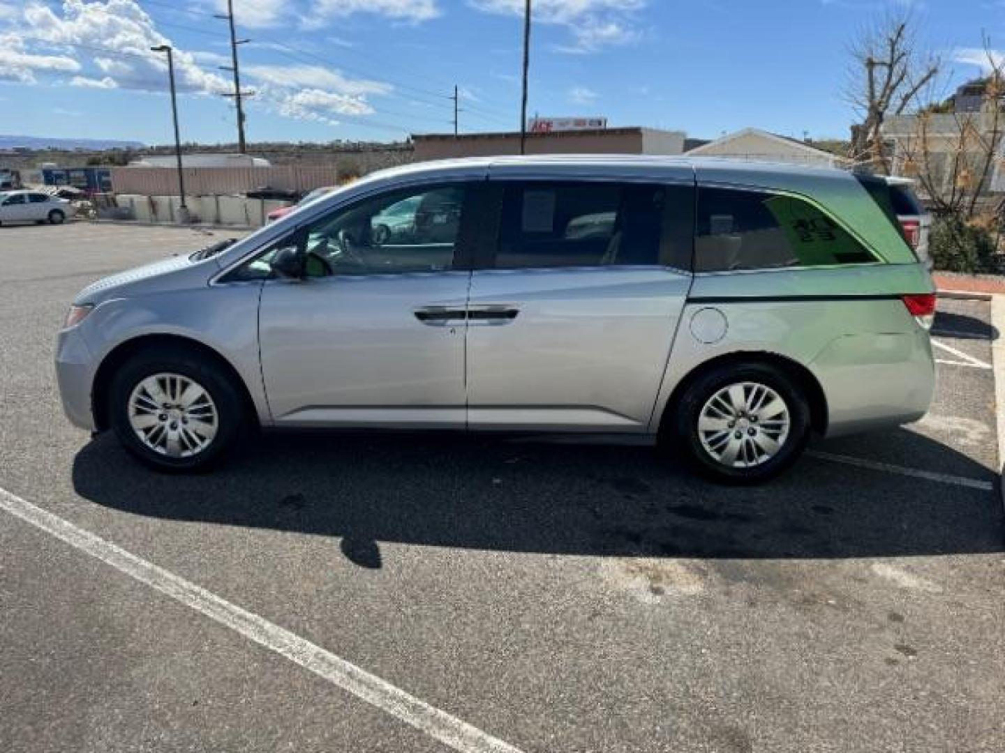 2015 Modern Steel Metallic /Gray, cloth Honda Odyssey LX (5FNRL5H23FB) with an 3.5L V6 SOHC 24V engine, 6-Speed Automatic transmission, located at 1865 East Red Hills Pkwy, St. George, 84770, (435) 628-0023, 37.120850, -113.543640 - We specialize in helping ALL people get the best financing available. No matter your credit score, good, bad or none we can get you an amazing rate. Had a bankruptcy, divorce, or repossessions? We give you the green light to get your credit back on the road. Low down and affordable payments that fit - Photo#5