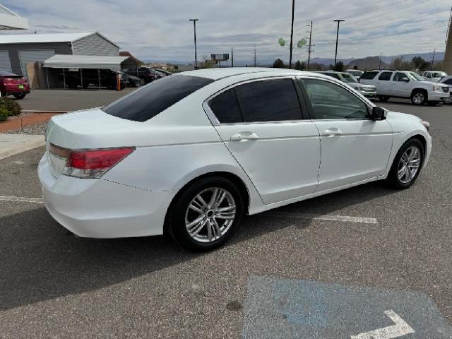 2011 Taffeta White /Ivory Cloth Interior Honda Accord LX Sedan AT (1HGCP2F30BA) with an 2.4L L4 DOHC 16V engine, 5-Speed Automatic transmission, located at 940 North Main Street, Cedar City, UT, 84720, (435) 628-0023, 37.692936, -113.061897 - Photo#11