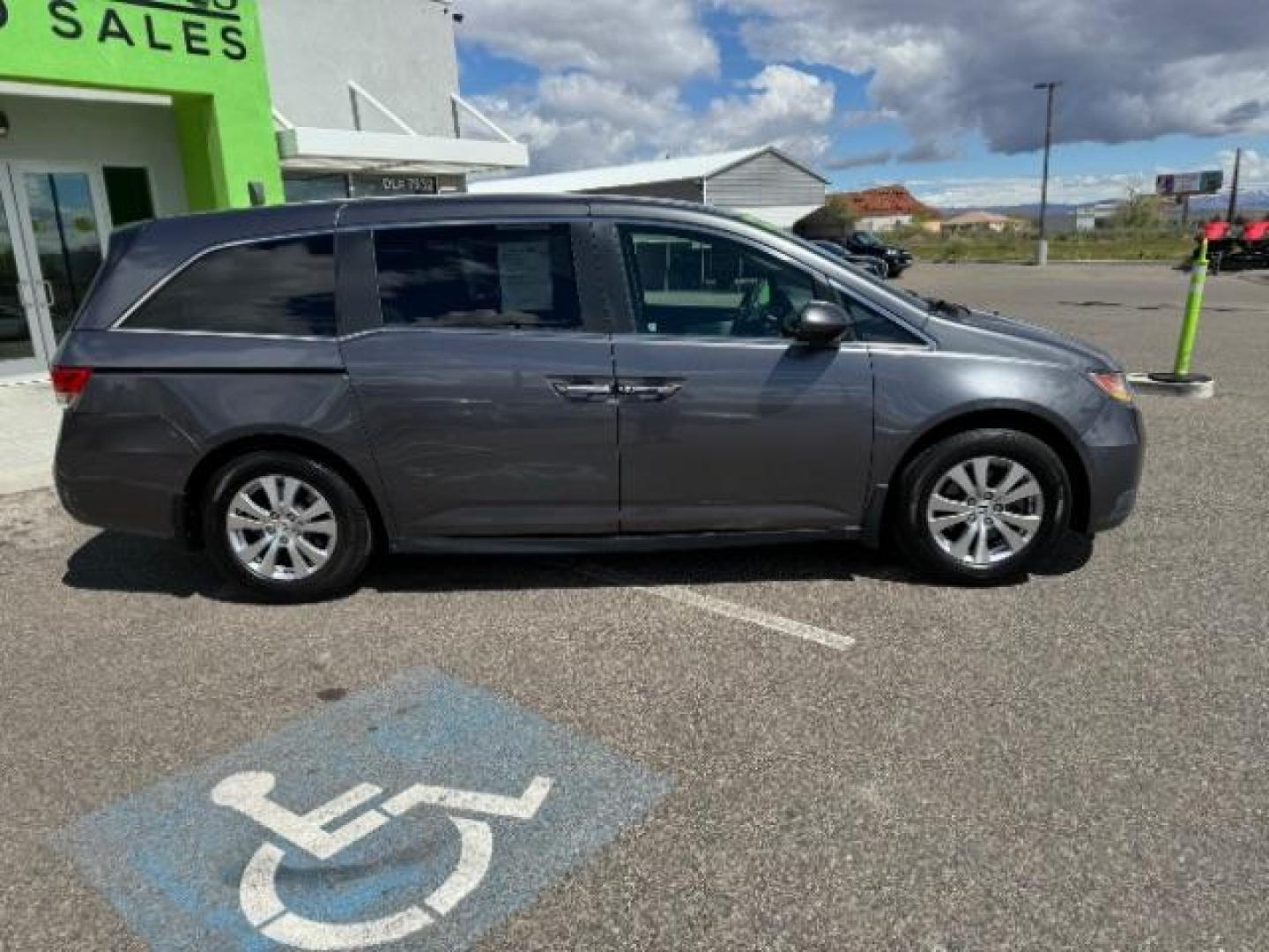 2015 Alabaster Silver Metallic Honda Odyssey EX (5FNRL5H46FB) with an 3.5L V6 SOHC 24V engine, 6-Speed Automatic transmission, located at 940 North Main Street, Cedar City, UT, 84720, (435) 628-0023, 37.692936, -113.061897 - Photo#11