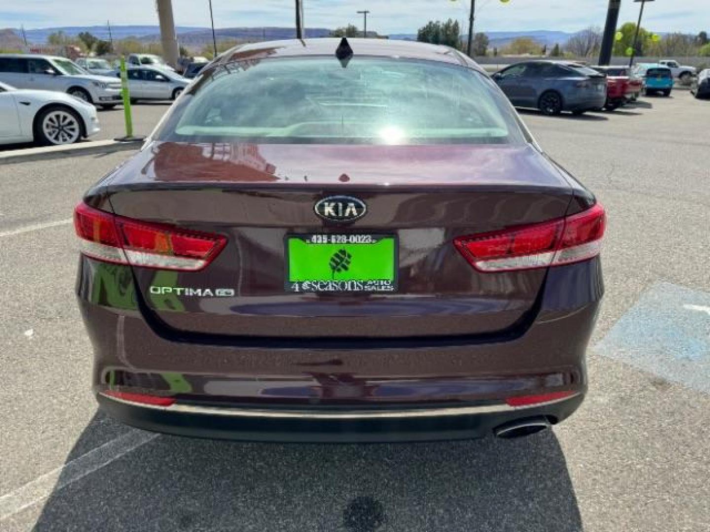 2018 Sangria /Beige Cloth, cloth Kia Optima LX (5XXGT4L33JG) with an 2.4L L4 DOHC 16V engine, 6-Speed Automatic transmission, located at 940 North Main Street, Cedar City, UT, 84720, (435) 628-0023, 37.692936, -113.061897 - We specialize in helping ALL people get the best financing available. No matter your credit score, good, bad or none we can get you an amazing rate. Had a bankruptcy, divorce, or repossessions? We give you the green light to get your credit back on the road. Low down and affordable payments that fit - Photo#8