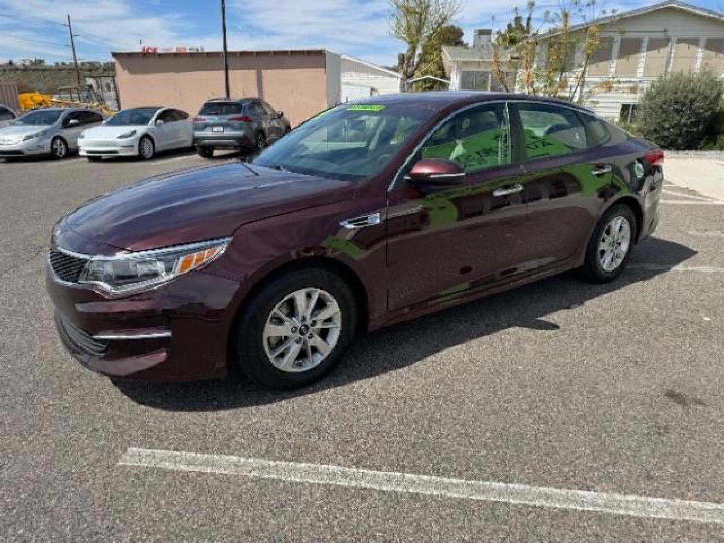 2018 Sangria /Beige Cloth, cloth Kia Optima LX (5XXGT4L33JG) with an 2.4L L4 DOHC 16V engine, 6-Speed Automatic transmission, located at 940 North Main Street, Cedar City, UT, 84720, (435) 628-0023, 37.692936, -113.061897 - Photo#4