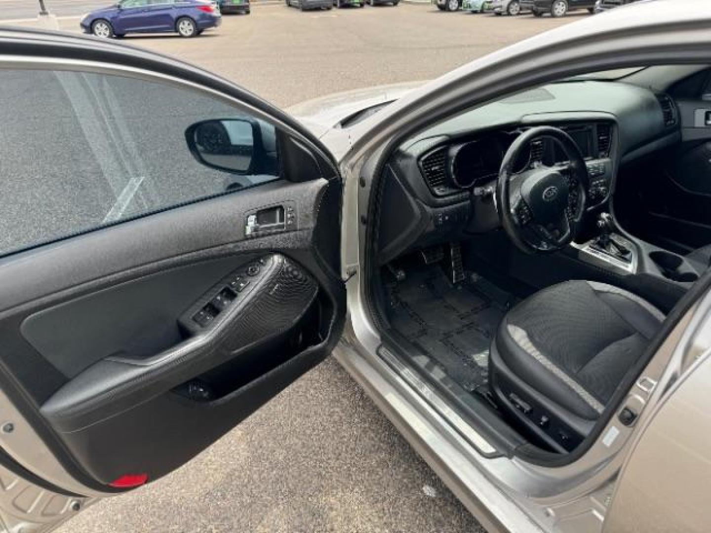 2013 Satin Metal Metallic /Black Leather Interior Kia Optima SX (5XXGR4A61DG) with an 2.0L L4 DOHC 16V TURBO engine, 6-Speed Automatic transmission, located at 1865 East Red Hills Pkwy, St. George, 84770, (435) 628-0023, 37.120850, -113.543640 - We specialize in helping ALL people get the best financing available. No matter your credit score, good, bad or none we can get you an amazing rate. Had a bankruptcy, divorce, or repossessions? We give you the green light to get your credit back on the road. Low down and affordable payments that fit - Photo#12