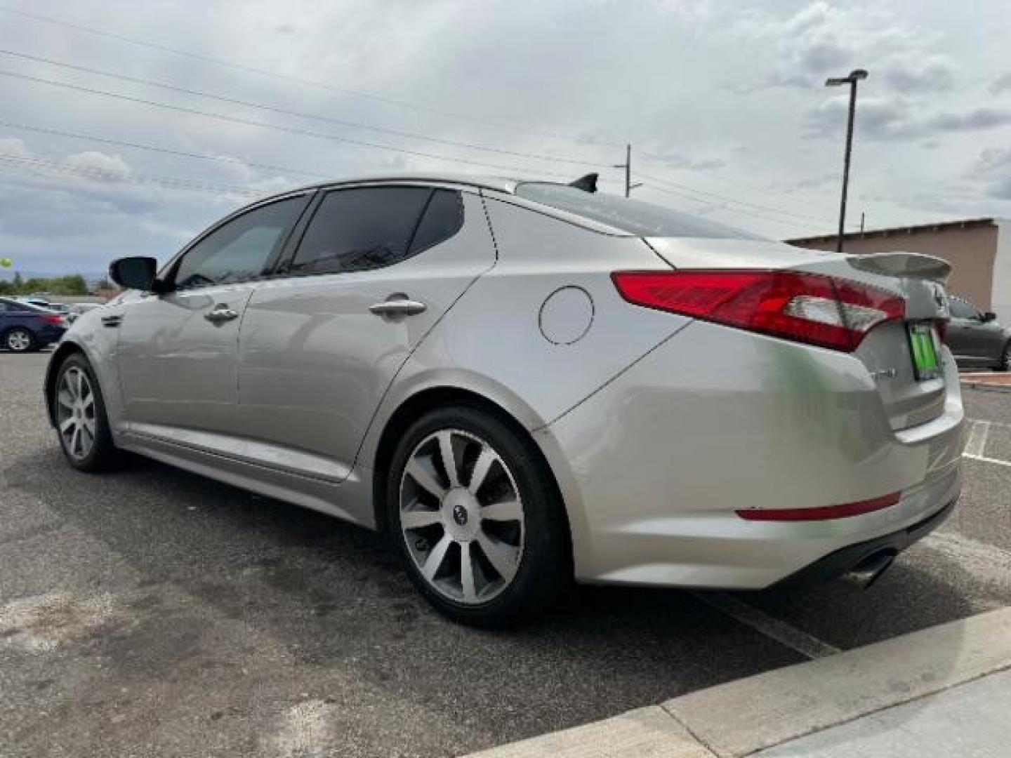 2013 Satin Metal Metallic /Black Leather Interior Kia Optima SX (5XXGR4A61DG) with an 2.0L L4 DOHC 16V TURBO engine, 6-Speed Automatic transmission, located at 1865 East Red Hills Pkwy, St. George, 84770, (435) 628-0023, 37.120850, -113.543640 - We specialize in helping ALL people get the best financing available. No matter your credit score, good, bad or none we can get you an amazing rate. Had a bankruptcy, divorce, or repossessions? We give you the green light to get your credit back on the road. Low down and affordable payments that fit - Photo#4