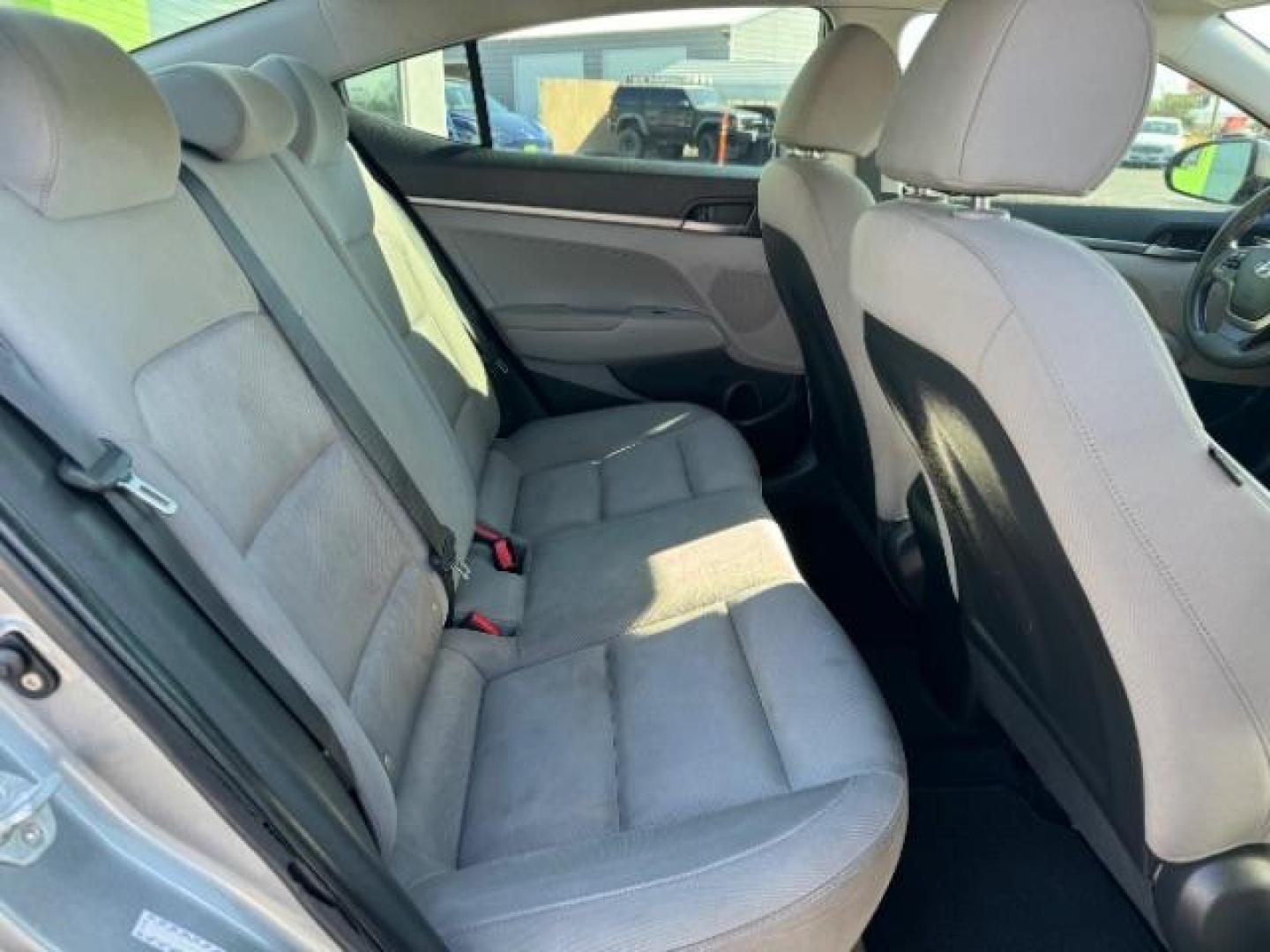 2018 Galactic Gray /Beige, cloth Hyundai Elantra SE 6AT (KMHD74LFXJU) with an 1.8L L4 DOHC 16V engine, 6-Speed Automatic transmission, located at 1865 East Red Hills Pkwy, St. George, 84770, (435) 628-0023, 37.120850, -113.543640 - Photo#29