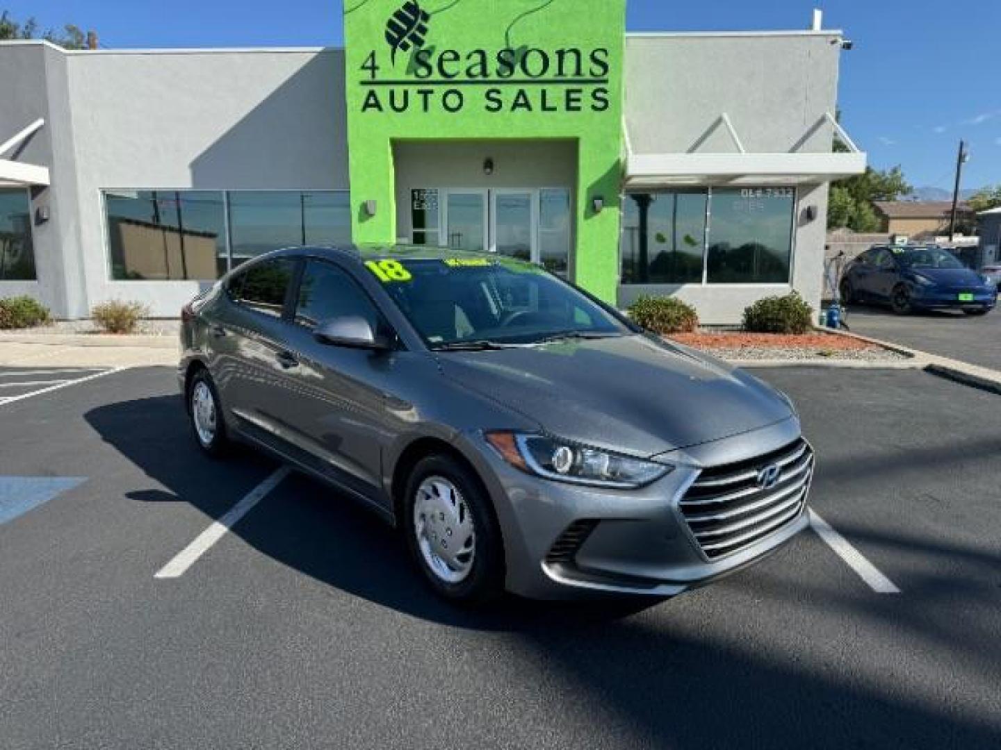 2018 Galactic Gray /Beige, cloth Hyundai Elantra SE 6AT (KMHD74LFXJU) with an 1.8L L4 DOHC 16V engine, 6-Speed Automatic transmission, located at 940 North Main Street, Cedar City, UT, 84720, (435) 628-0023, 37.692936, -113.061897 - Photo#0