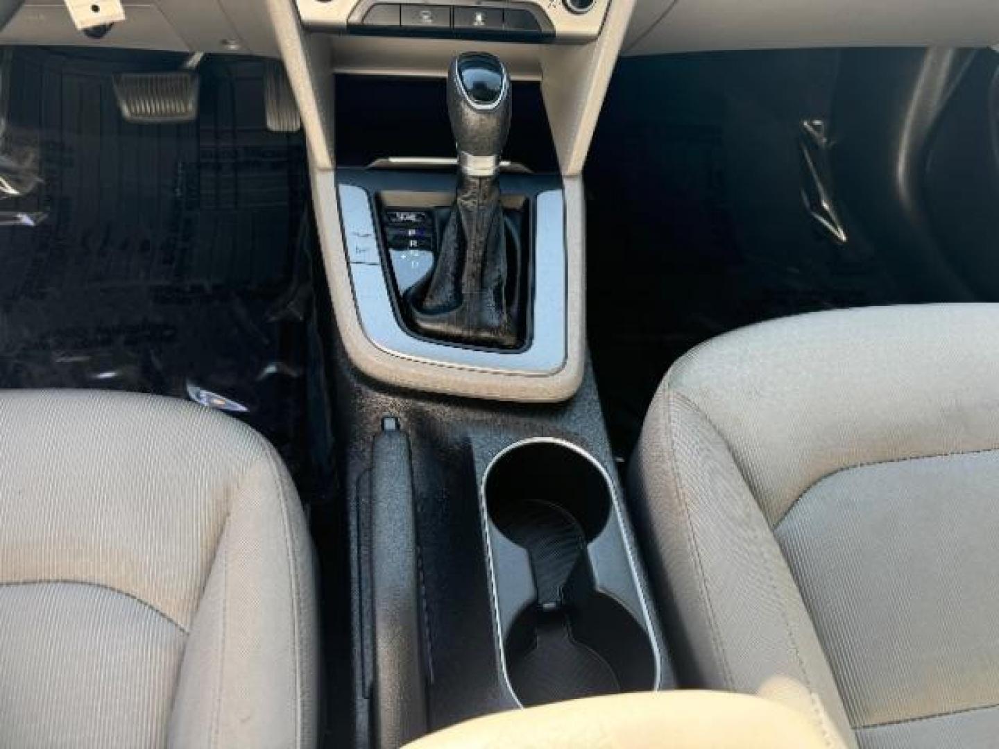 2018 Galactic Gray /Beige, cloth Hyundai Elantra SE 6AT (KMHD74LFXJU) with an 1.8L L4 DOHC 16V engine, 6-Speed Automatic transmission, located at 940 North Main Street, Cedar City, UT, 84720, (435) 628-0023, 37.692936, -113.061897 - Photo#20