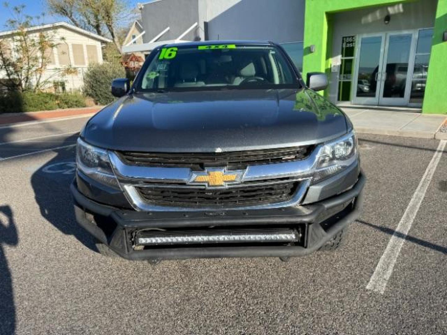 2016 Cyber Gray Metallic Chevrolet Colorado CREW CAB PICKUP 4-DR (1GCGTBE32G1) with an 3.6L V6 DOHC 24V GAS engine, 6-Speed Automatic transmission, located at 1865 East Red Hills Pkwy, St. George, 84770, (435) 628-0023, 37.120850, -113.543640 - Photo#2