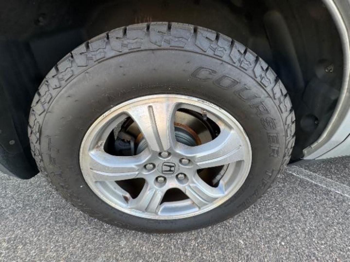 2012 Alabaster Silver Metallic /Gray Cloth Interior Honda Pilot EX 4WD 5-Spd AT (5FNYF4H40CB) with an 3.5L V6 SOHC 24V engine, 5-Speed Automatic transmission, located at 940 North Main Street, Cedar City, UT, 84720, (435) 628-0023, 37.692936, -113.061897 - We specialize in helping ALL people get the best financing available. No matter your credit score, good, bad or none we can get you an amazing rate. Had a bankruptcy, divorce, or repossessions? We give you the green light to get your credit back on the road. Low down and affordable payments that fit - Photo#12