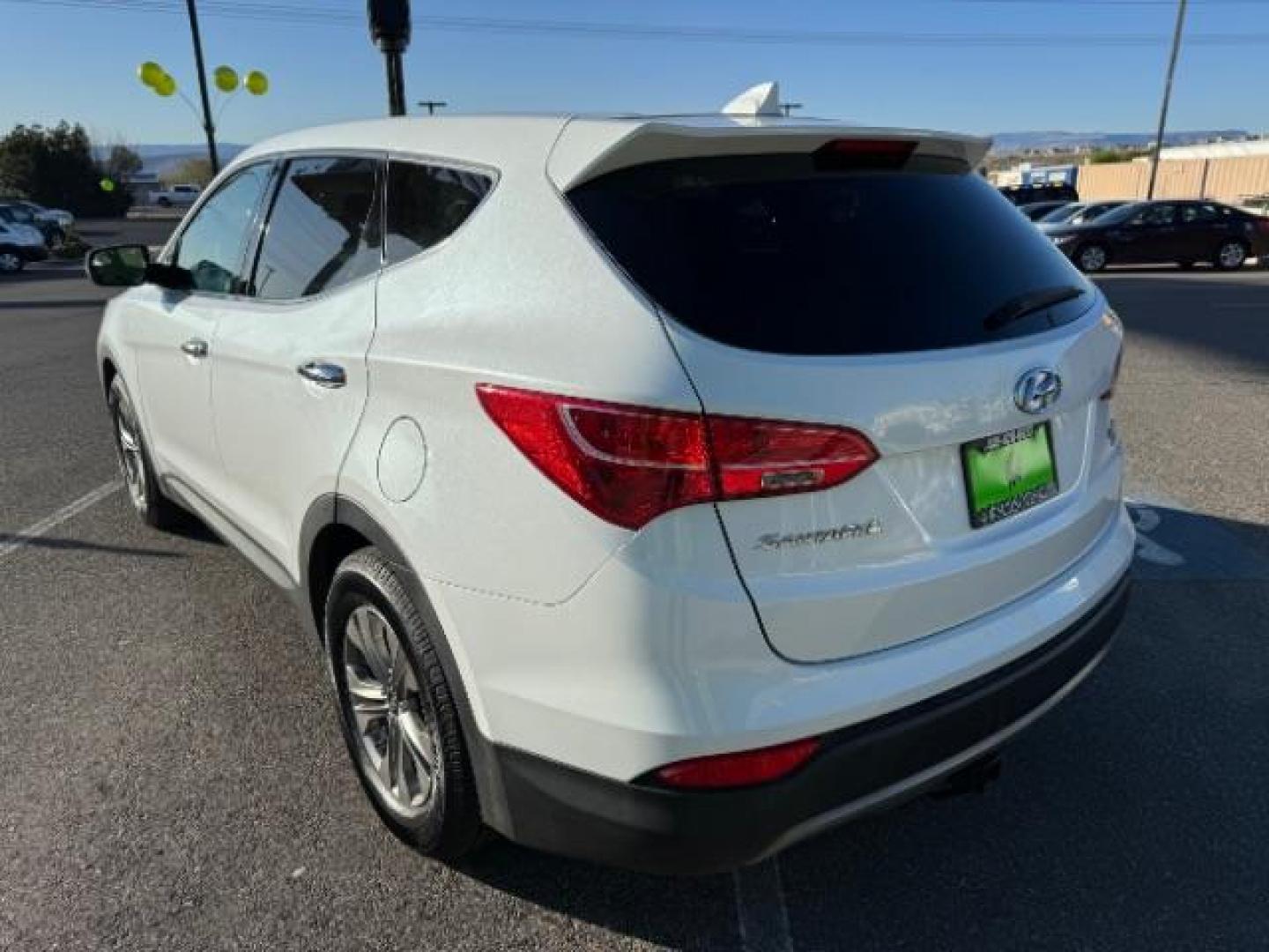 2016 Frost White Pearl /Gray, cloth Hyundai Santa Fe Sport 2.4 AWD (5XYZTDLB2GG) with an 2.4L L4 DOHC 16V engine, 6-Speed Automatic transmission, located at 940 North Main Street, Cedar City, UT, 84720, (435) 628-0023, 37.692936, -113.061897 - Photo#7