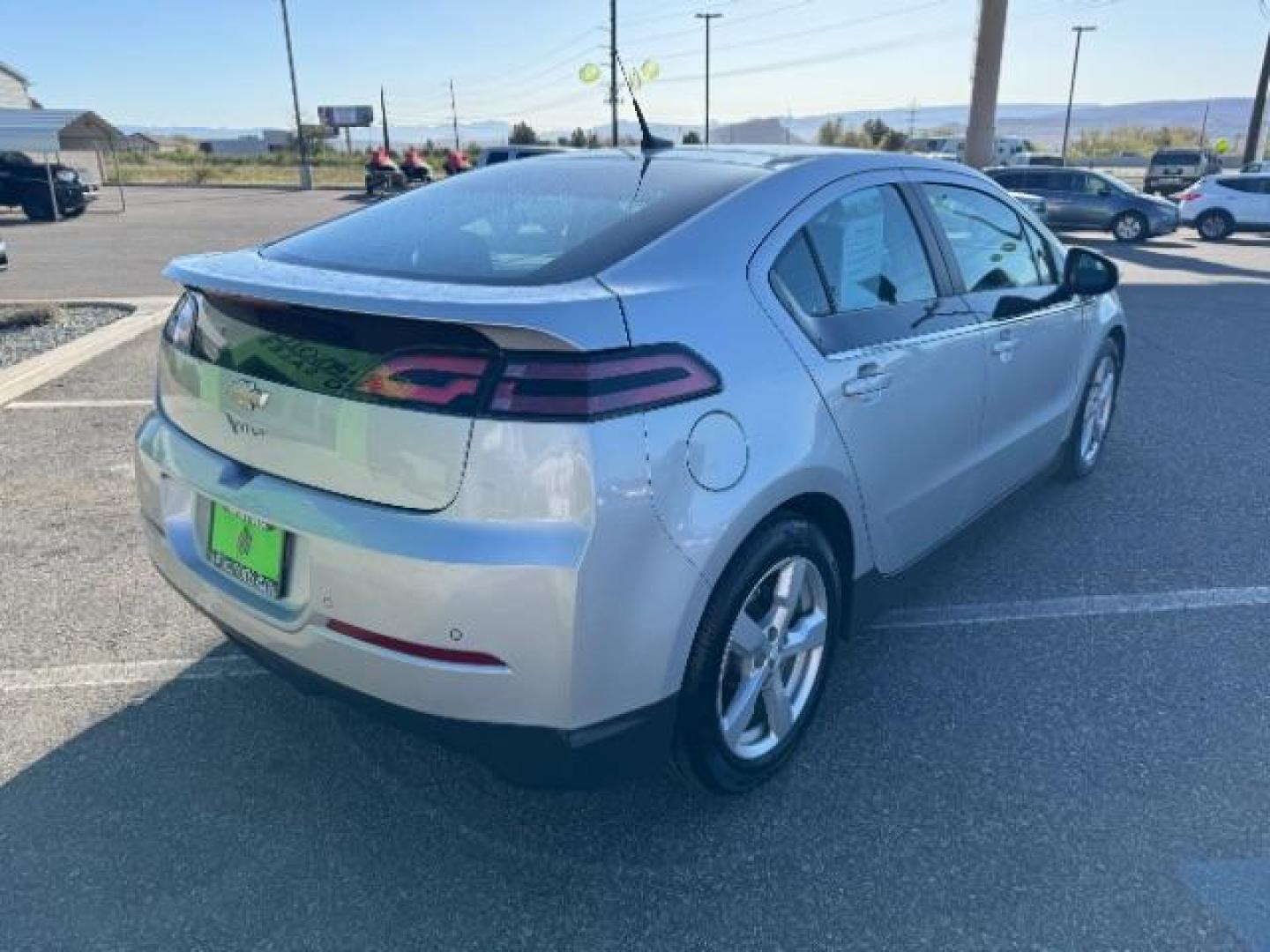 2014 Silver /Black Interior Chevrolet Volt Standard w/ LEP (1G1RE6E48EU) with an 1.4L L4 DOHC 16V PLUG-IN HYBRID engine, Continuously Variable Transmission transmission, located at 940 North Main Street, Cedar City, UT, 84720, (435) 628-0023, 37.692936, -113.061897 - Photo#9