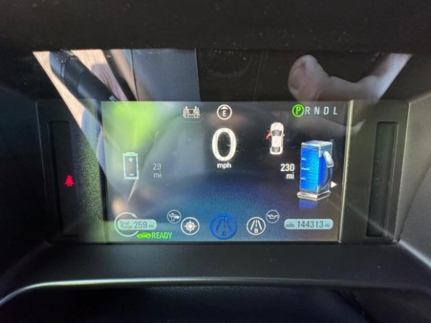 2014 Silver /Black Interior Chevrolet Volt Standard w/ LEP (1G1RE6E48EU) with an 1.4L L4 DOHC 16V PLUG-IN HYBRID engine, Continuously Variable Transmission transmission, located at 940 North Main Street, Cedar City, UT, 84720, (435) 628-0023, 37.692936, -113.061897 - Photo#21