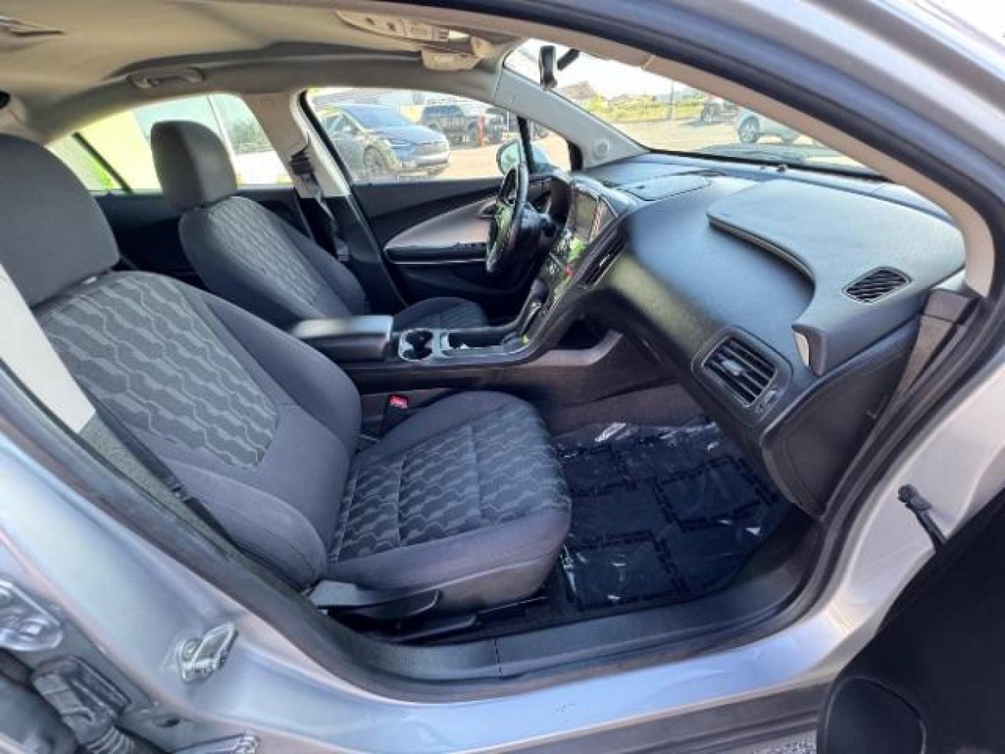 2014 Silver /Black Interior Chevrolet Volt Standard w/ LEP (1G1RE6E48EU) with an 1.4L L4 DOHC 16V PLUG-IN HYBRID engine, Continuously Variable Transmission transmission, located at 940 North Main Street, Cedar City, UT, 84720, (435) 628-0023, 37.692936, -113.061897 - Photo#32