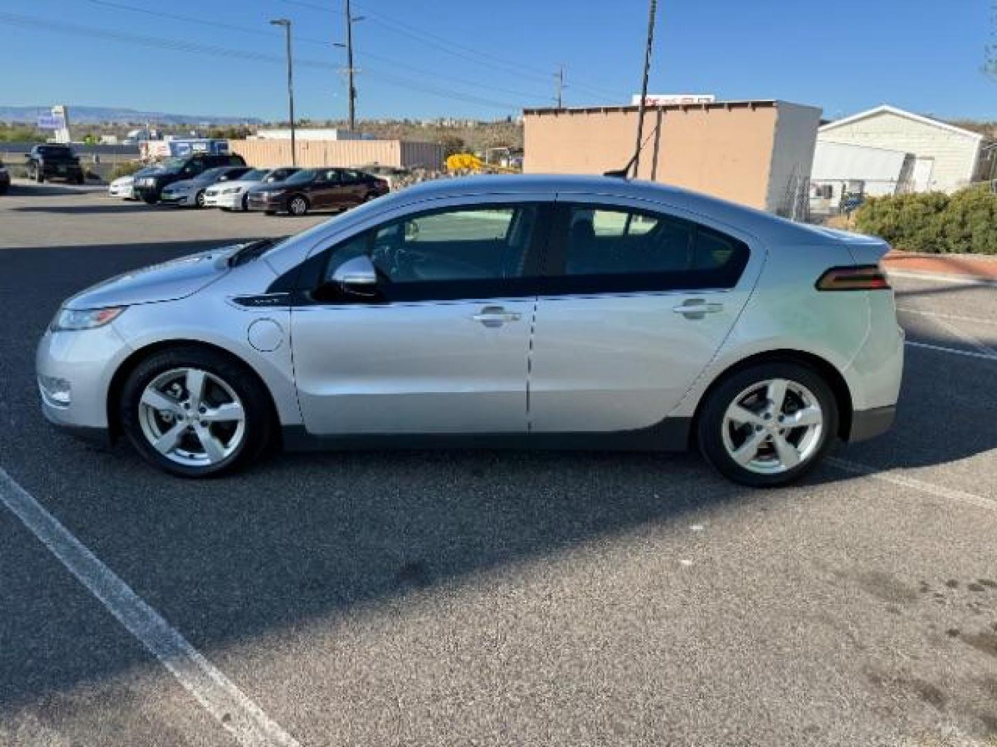 2014 Silver /Black Interior Chevrolet Volt Standard w/ LEP (1G1RE6E48EU) with an 1.4L L4 DOHC 16V PLUG-IN HYBRID engine, Continuously Variable Transmission transmission, located at 940 North Main Street, Cedar City, UT, 84720, (435) 628-0023, 37.692936, -113.061897 - Photo#5