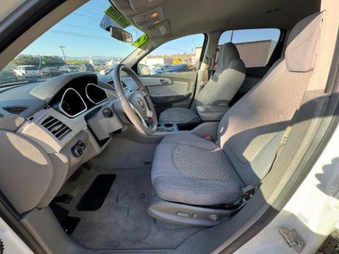 2012 White /Dark Gray Cloth Interior Chevrolet Traverse LT AWD (1GNKVGED9CJ) with an 3.6L V6 DOHC 24V engine, 6-Speed Automatic transmission, located at 940 North Main Street, Cedar City, UT, 84720, (435) 628-0023, 37.692936, -113.061897 - Photo#16