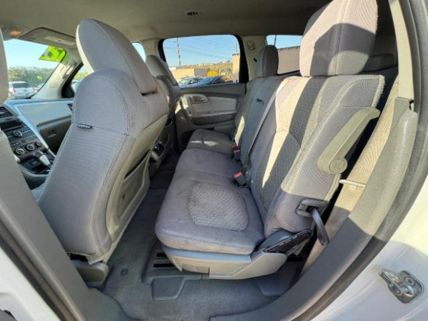 2012 White /Dark Gray Cloth Interior Chevrolet Traverse LT AWD (1GNKVGED9CJ) with an 3.6L V6 DOHC 24V engine, 6-Speed Automatic transmission, located at 940 North Main Street, Cedar City, UT, 84720, (435) 628-0023, 37.692936, -113.061897 - Photo#25