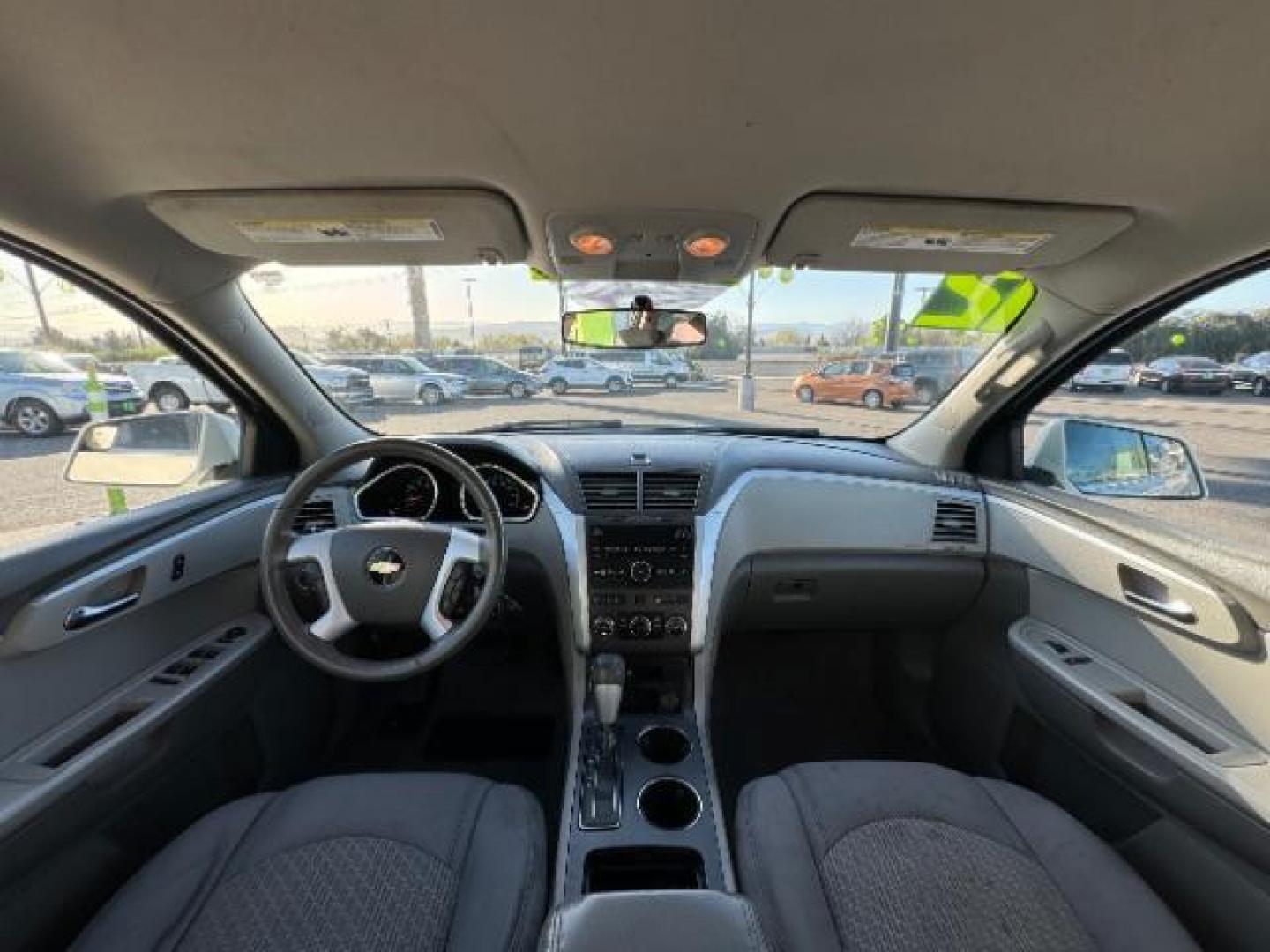 2012 White /Dark Gray Cloth Interior Chevrolet Traverse LT AWD (1GNKVGED9CJ) with an 3.6L V6 DOHC 24V engine, 6-Speed Automatic transmission, located at 940 North Main Street, Cedar City, UT, 84720, (435) 628-0023, 37.692936, -113.061897 - Photo#26