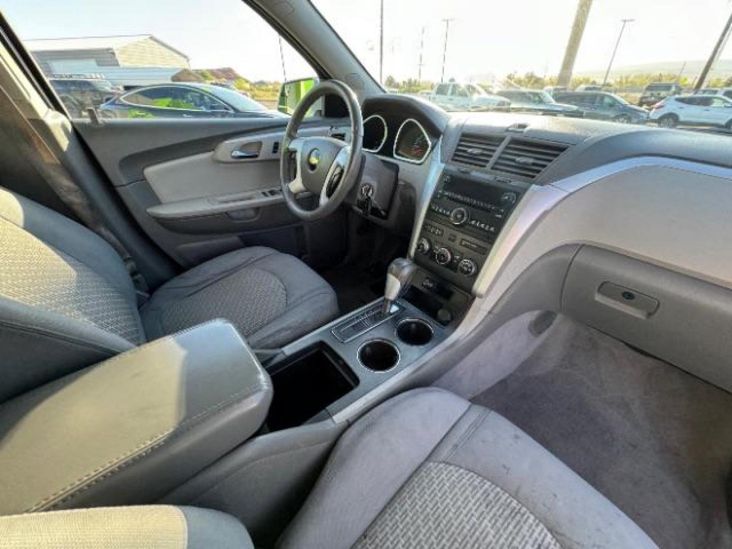 2012 White /Dark Gray Cloth Interior Chevrolet Traverse LT AWD (1GNKVGED9CJ) with an 3.6L V6 DOHC 24V engine, 6-Speed Automatic transmission, located at 940 North Main Street, Cedar City, UT, 84720, (435) 628-0023, 37.692936, -113.061897 - Photo#33