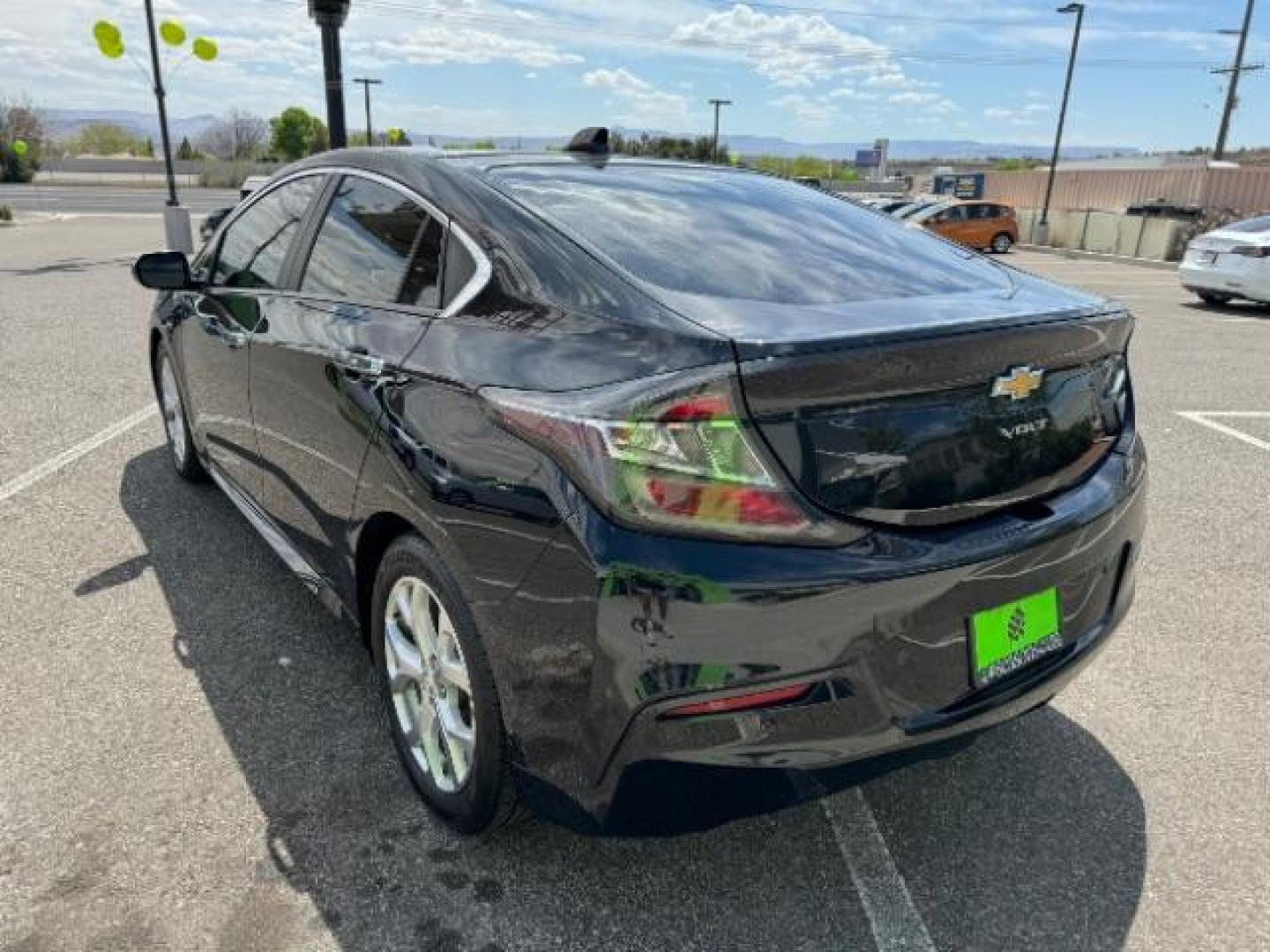 2016 Heather Gray Metallic /Jet Black/Brandy, leather Chevrolet Volt Premier (1G1RD6S52GU) with an 1.5L L4 DOHC 16V PLUG-IN HYBRID engine, Continuously Variable Transmission transmission, located at 1865 East Red Hills Pkwy, St. George, 84770, (435) 628-0023, 37.120850, -113.543640 - Photo#5