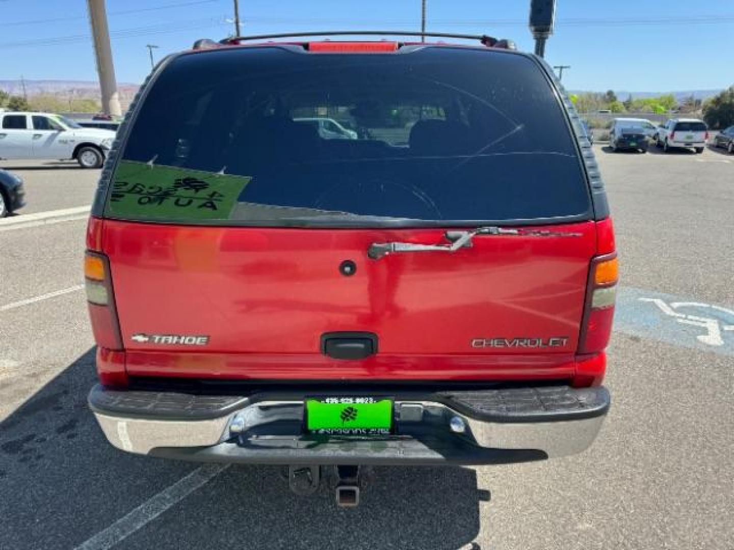 2001 Victory Red /Graphite/Medium Gray Cloth Chevrolet Tahoe 4WD (1GNEK13T31R) with an 5.3L V8 OHV 16V engine, 4-Speed Automatic transmission, located at 1865 East Red Hills Pkwy, St. George, 84770, (435) 628-0023, 37.120850, -113.543640 - Photo#8