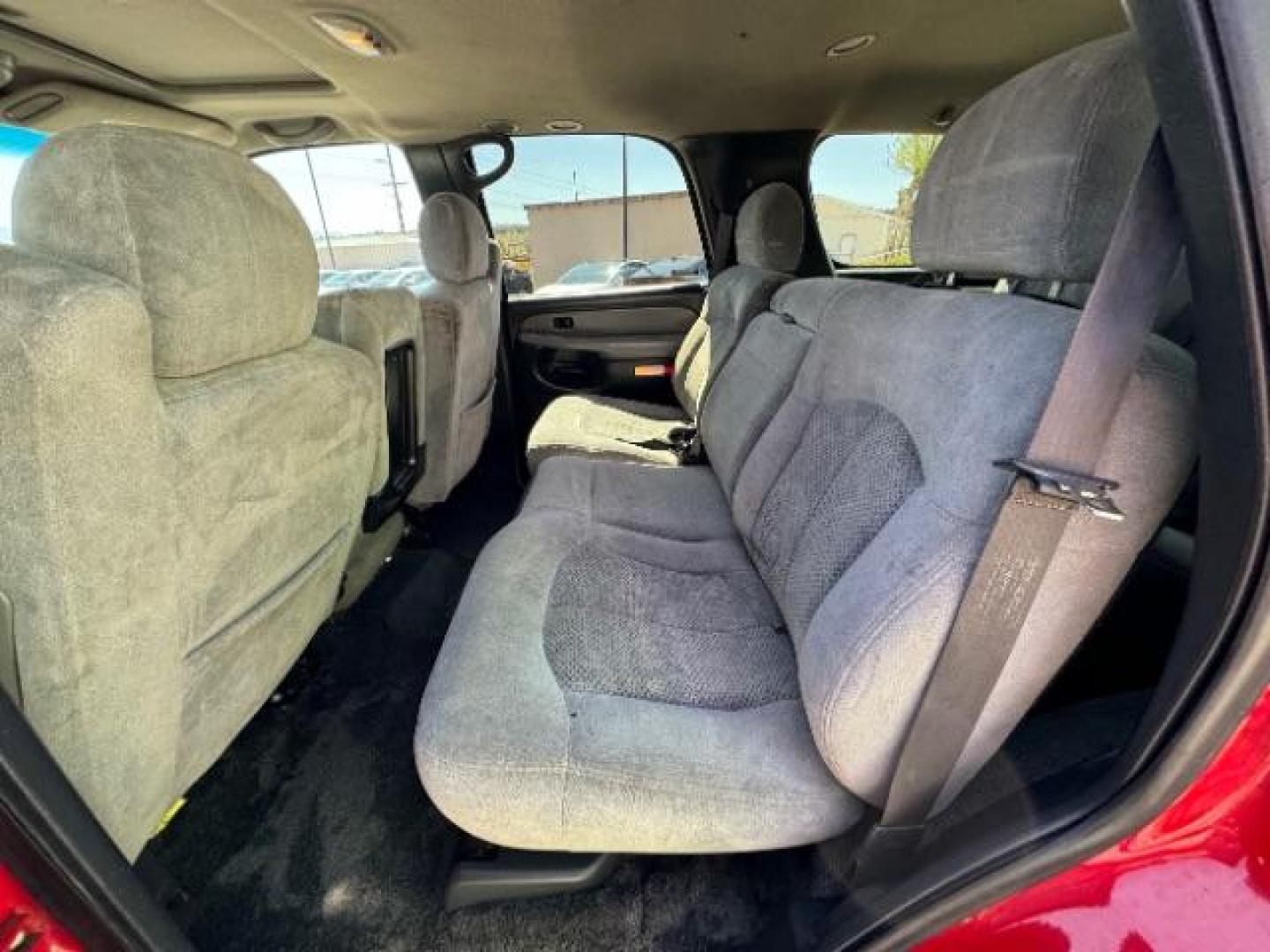 2001 Victory Red /Graphite/Medium Gray Cloth Chevrolet Tahoe 4WD (1GNEK13T31R) with an 5.3L V8 OHV 16V engine, 4-Speed Automatic transmission, located at 1865 East Red Hills Pkwy, St. George, 84770, (435) 628-0023, 37.120850, -113.543640 - Photo#22