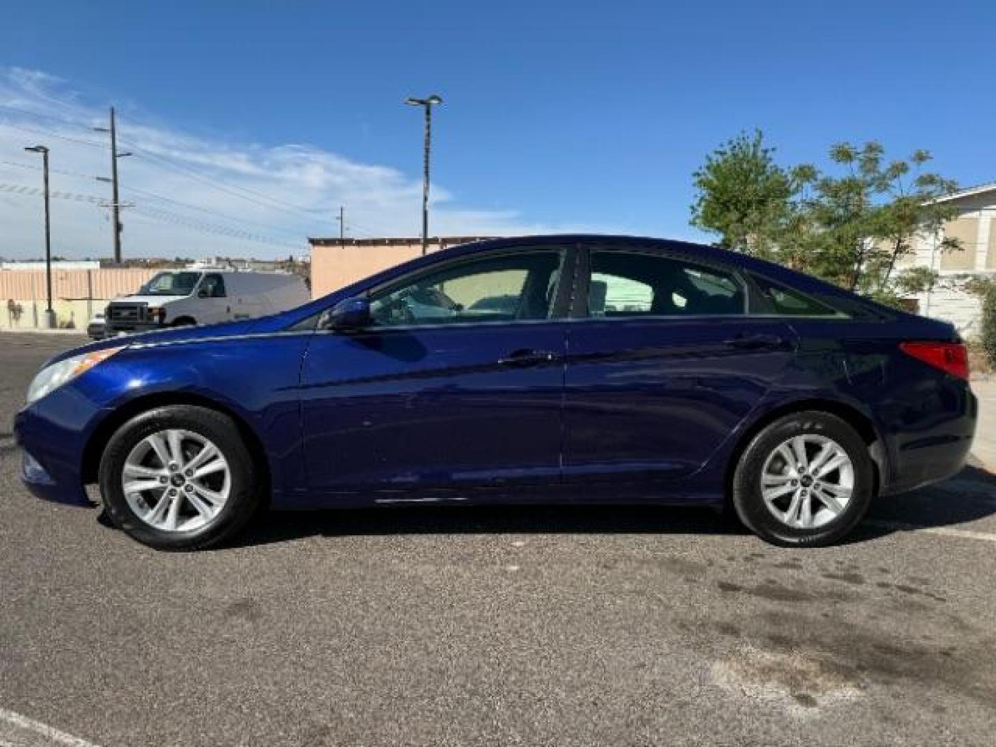 2013 indigo /Black Cloth Interior Hyundai Sonata GLS (5NPEB4AC7DH) with an 2.4L L4 DOHC 16V engine, 6-Speed Automatic transmission, located at 1865 East Red Hills Pkwy, St. George, 84770, (435) 628-0023, 37.120850, -113.543640 - Photo#3