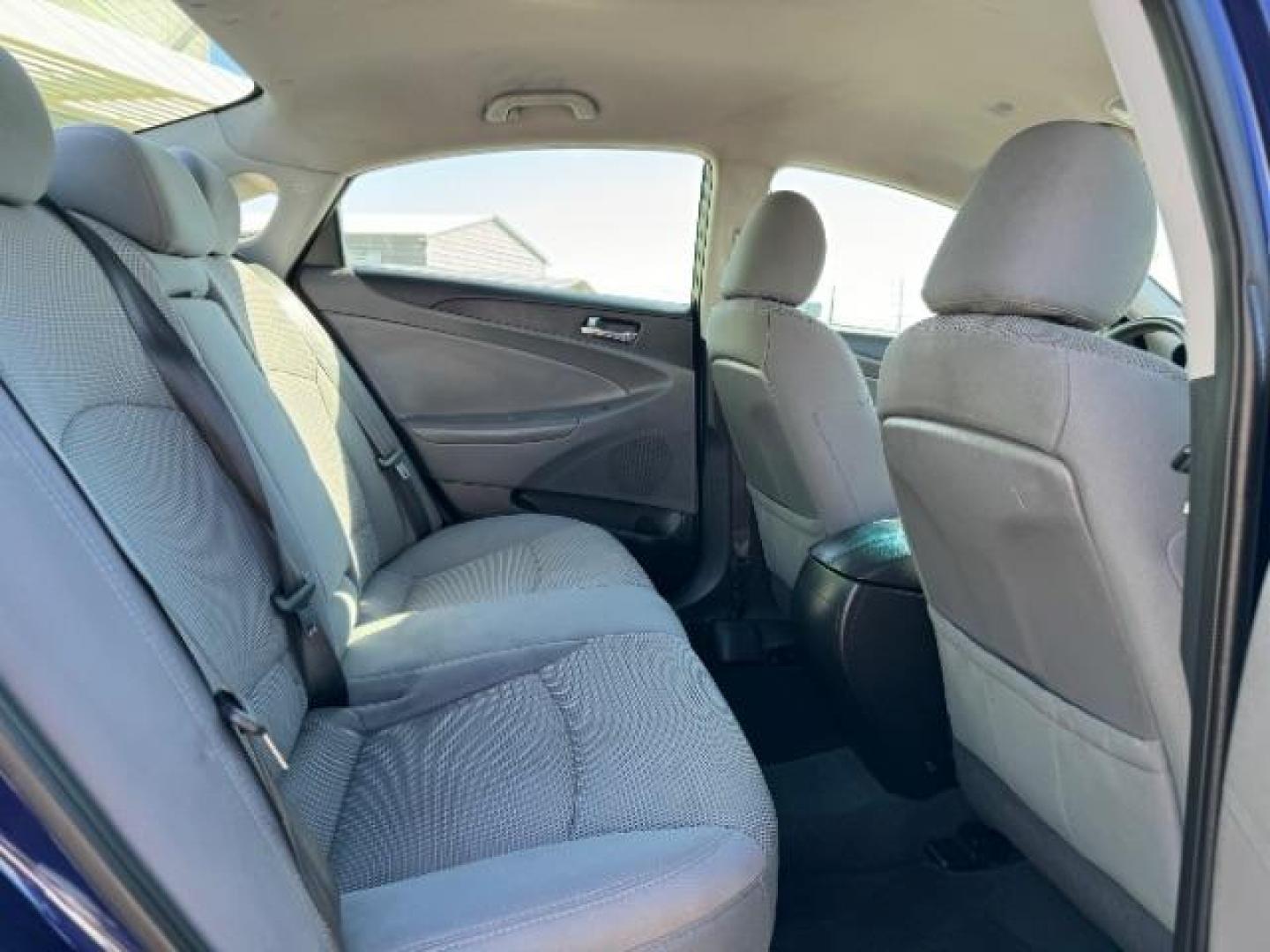 2013 indigo /Black Cloth Interior Hyundai Sonata GLS (5NPEB4AC7DH) with an 2.4L L4 DOHC 16V engine, 6-Speed Automatic transmission, located at 1865 East Red Hills Pkwy, St. George, 84770, (435) 628-0023, 37.120850, -113.543640 - Photo#29