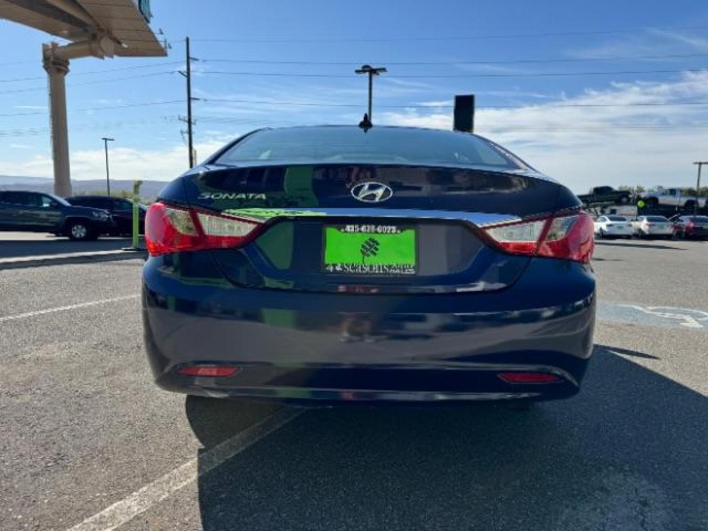 2013 indigo /Black Cloth Interior Hyundai Sonata GLS (5NPEB4AC7DH) with an 2.4L L4 DOHC 16V engine, 6-Speed Automatic transmission, located at 1865 East Red Hills Pkwy, St. George, 84770, (435) 628-0023, 37.120850, -113.543640 - Photo#5