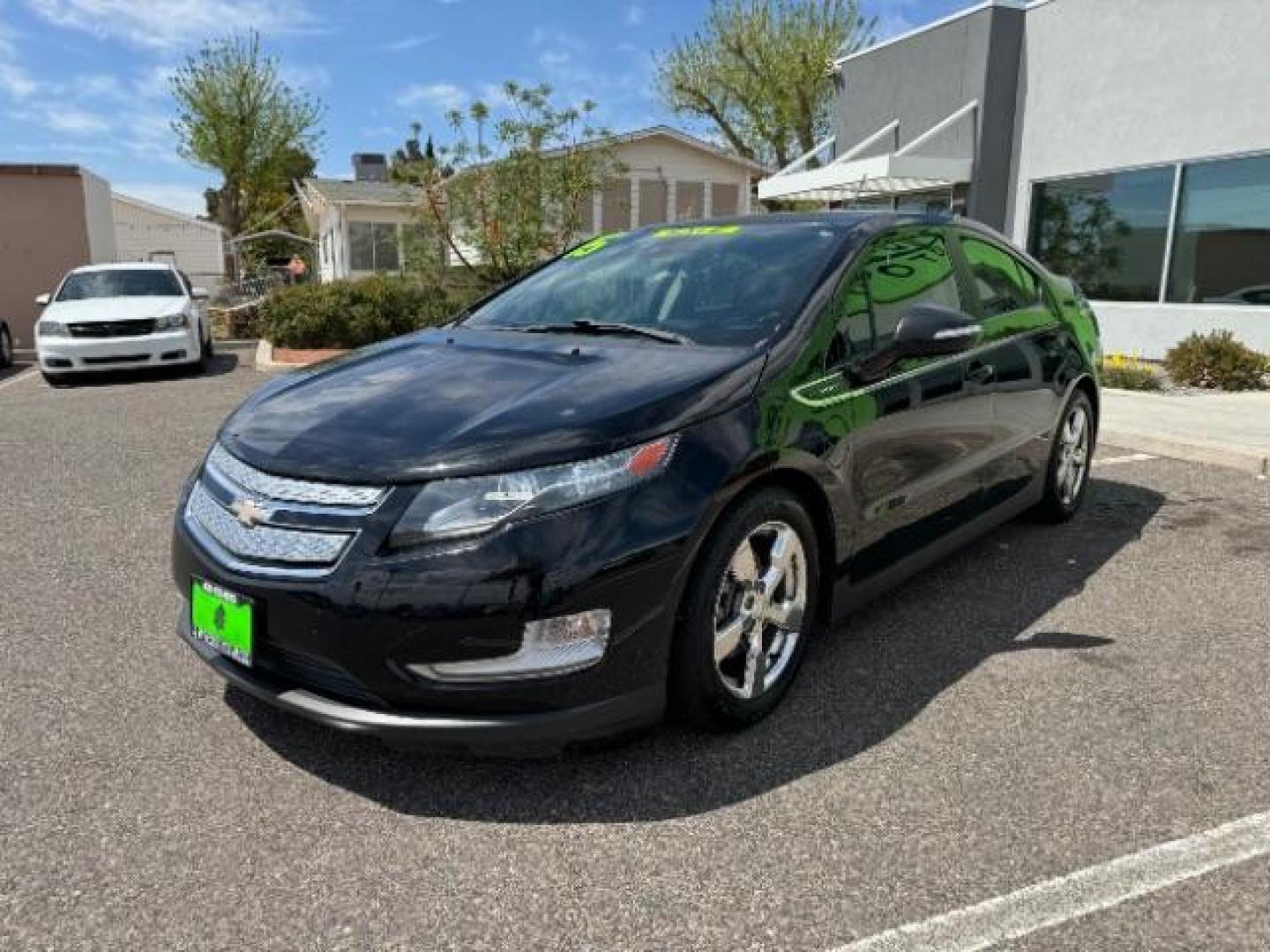 2015 Black /Jet Black/Dark Accents Chevrolet Volt Premium w/ Navigation (1G1RD6E45FU) with an 1.4L L4 DOHC 16V PLUG-IN HYBRID engine, Continuously Variable Transmission transmission, located at 1865 East Red Hills Pkwy, St. George, 84770, (435) 628-0023, 37.120850, -113.543640 - ***This vehicle qualifies for the EV/Hybrid tax rebate of up to $4,000*** We are setup with the IRS to recieve direct payments within 72 hours. We file the rebate online with IRS and can credit it to your down payment, reduce the sales price OR give you cashback!! These cars will not last and can o - Photo#3