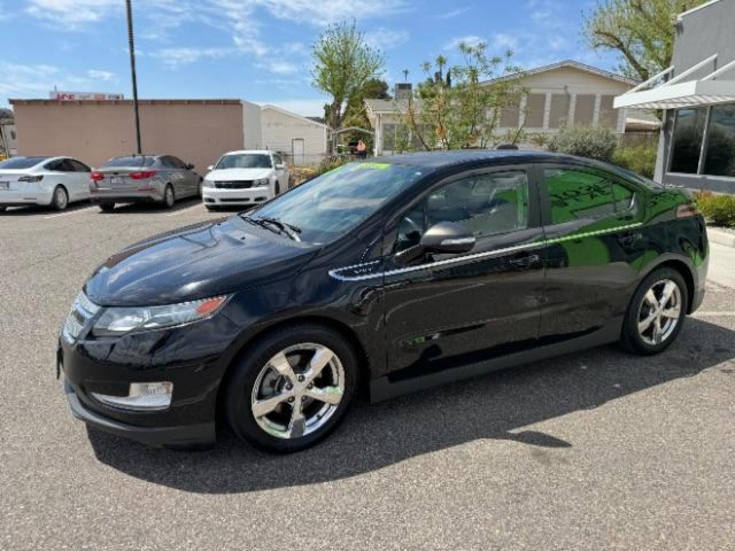 2015 Black /Jet Black/Dark Accents Chevrolet Volt Premium w/ Navigation (1G1RD6E45FU) with an 1.4L L4 DOHC 16V PLUG-IN HYBRID engine, Continuously Variable Transmission transmission, located at 1865 East Red Hills Pkwy, St. George, 84770, (435) 628-0023, 37.120850, -113.543640 - ***This vehicle qualifies for the EV/Hybrid tax rebate of up to $4,000*** We are setup with the IRS to recieve direct payments within 72 hours. We file the rebate online with IRS and can credit it to your down payment, reduce the sales price OR give you cashback!! These cars will not last and can o - Photo#5