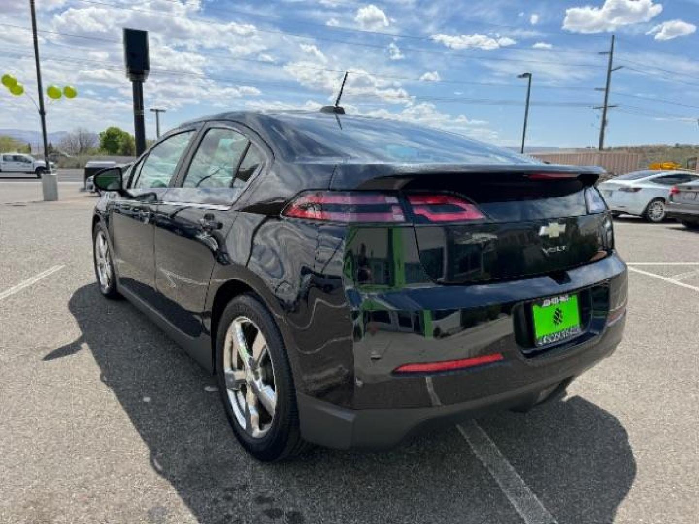 2015 Black /Jet Black/Dark Accents Chevrolet Volt Premium w/ Navigation (1G1RD6E45FU) with an 1.4L L4 DOHC 16V PLUG-IN HYBRID engine, Continuously Variable Transmission transmission, located at 1865 East Red Hills Pkwy, St. George, 84770, (435) 628-0023, 37.120850, -113.543640 - ***This vehicle qualifies for the EV/Hybrid tax rebate of up to $4,000*** We are setup with the IRS to recieve direct payments within 72 hours. We file the rebate online with IRS and can credit it to your down payment, reduce the sales price OR give you cashback!! These cars will not last and can o - Photo#8