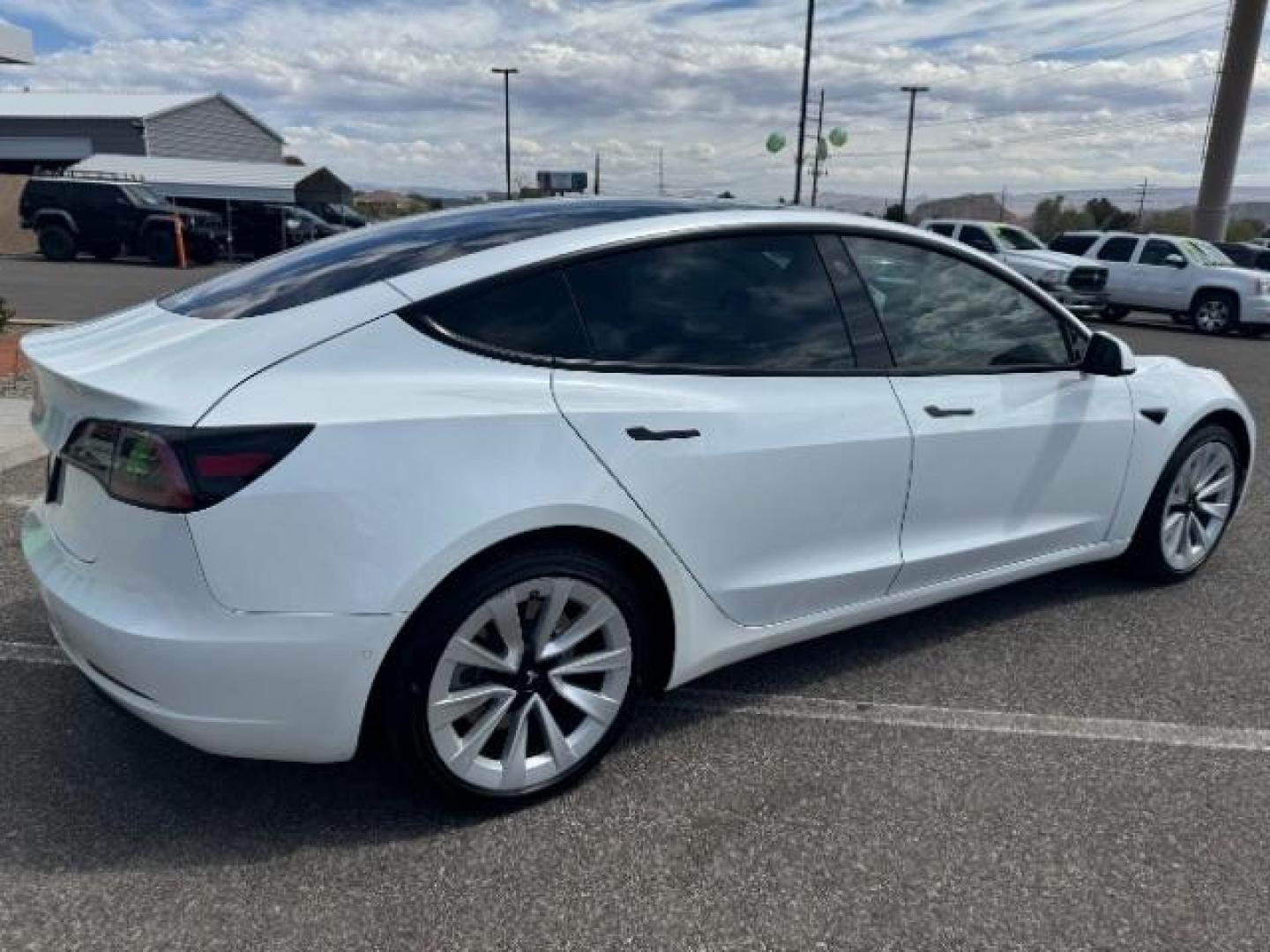 2022 Pearl White Multi-Coat /All Black Tesla Model 3 Standard Range Plus (5YJ3E1EA5NF) with an ELECTRIC engine, 1-Speed Automatic transmission, located at 1865 East Red Hills Pkwy, St. George, 84770, (435) 628-0023, 37.120850, -113.543640 - Sold - But we can special order you any Tesla from our large network of preowned electric vehicles. Call us to discuss current pricing and inventory. - Photo#12