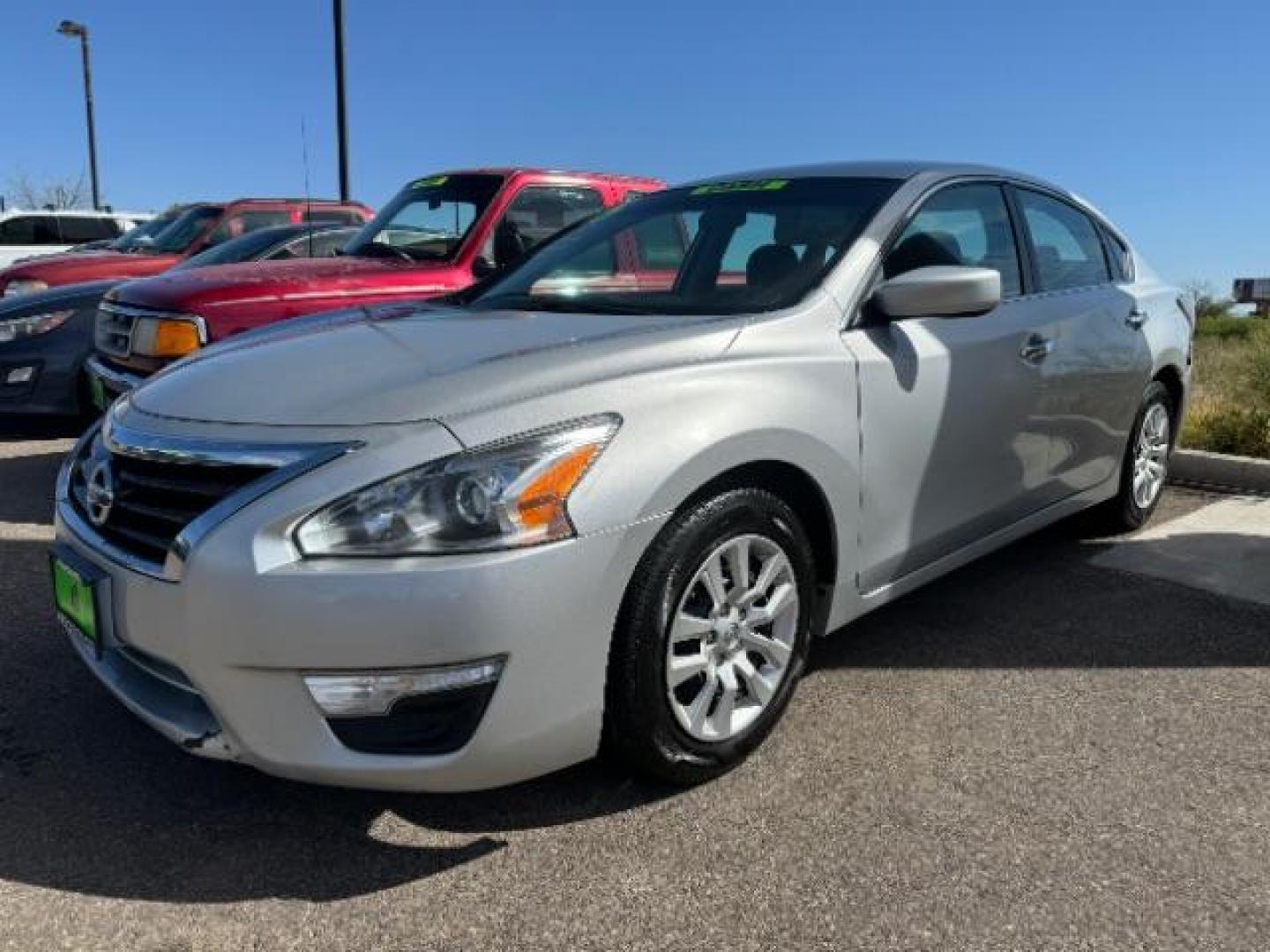 2015 Brilliant Silver /Charcoal Nissan Altima 2.5 S (1N4AL3AP0FC) with an 2.5L L4 DOHC 16V engine, Continuously Variable Transmission transmission, located at 1865 East Red Hills Pkwy, St. George, 84770, (435) 628-0023, 37.120850, -113.543640 - Photo#2