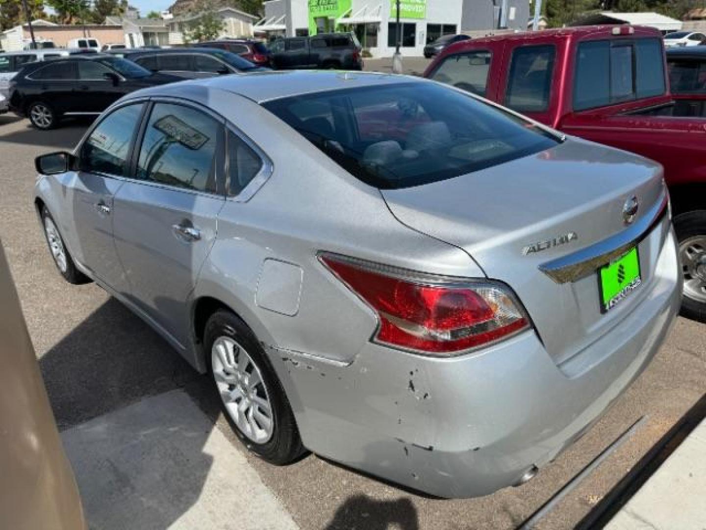 2015 Brilliant Silver /Charcoal Nissan Altima 2.5 S (1N4AL3AP0FC) with an 2.5L L4 DOHC 16V engine, Continuously Variable Transmission transmission, located at 1865 East Red Hills Pkwy, St. George, 84770, (435) 628-0023, 37.120850, -113.543640 - Photo#3