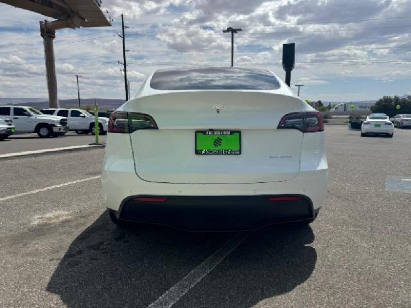 2022 Pearl White Multi-Coat /All Black Tesla Model Y Long Range (7SAYGDEE4NF) with an ELECTRIC engine, 1-Speed Automatic transmission, located at 1865 East Red Hills Pkwy, St. George, 84770, (435) 628-0023, 37.120850, -113.543640 - SOLD - But we take special orders for teslas. Call us to talk about current availability and pricing. All wheel drive long range Model Y in excellent condition. Still have 120k mile warranty on battery and motor. Gets 300+ miles on a full charge. Many of our Ev's/ Hybrids qualify for the IRS $4k - Photo#7