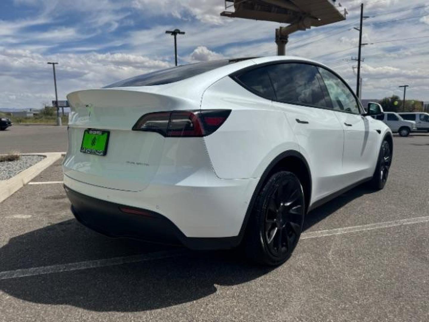 2022 Pearl White Multi-Coat /All Black Tesla Model Y Long Range (7SAYGDEE4NF) with an ELECTRIC engine, 1-Speed Automatic transmission, located at 1865 East Red Hills Pkwy, St. George, 84770, (435) 628-0023, 37.120850, -113.543640 - SOLD - But we take special orders for teslas. Call us to talk about current availability and pricing. All wheel drive long range Model Y in excellent condition. Still have 120k mile warranty on battery and motor. Gets 300+ miles on a full charge. Many of our Ev's/ Hybrids qualify for the IRS $4k - Photo#8