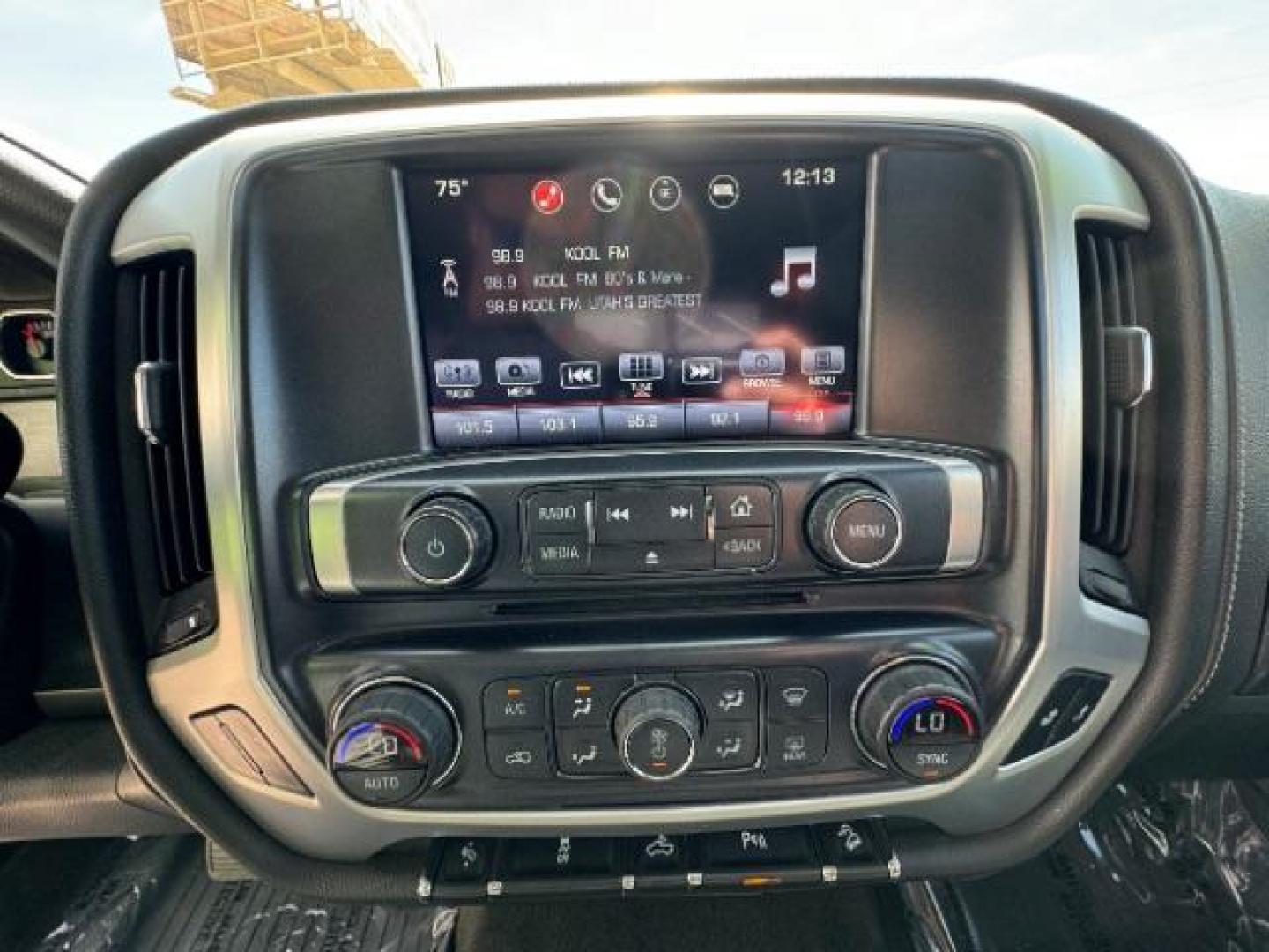 2016 Onyx Black /Jet Black, leather GMC Sierra 1500 SLT Crew Cab Long Box 4WD (3GTU2NEC5GG) with an 5.3L V8 OHV 16V engine, 6-Speed Automatic transmission, located at 1865 East Red Hills Pkwy, St. George, 84770, (435) 628-0023, 37.120850, -113.543640 - Photo#31