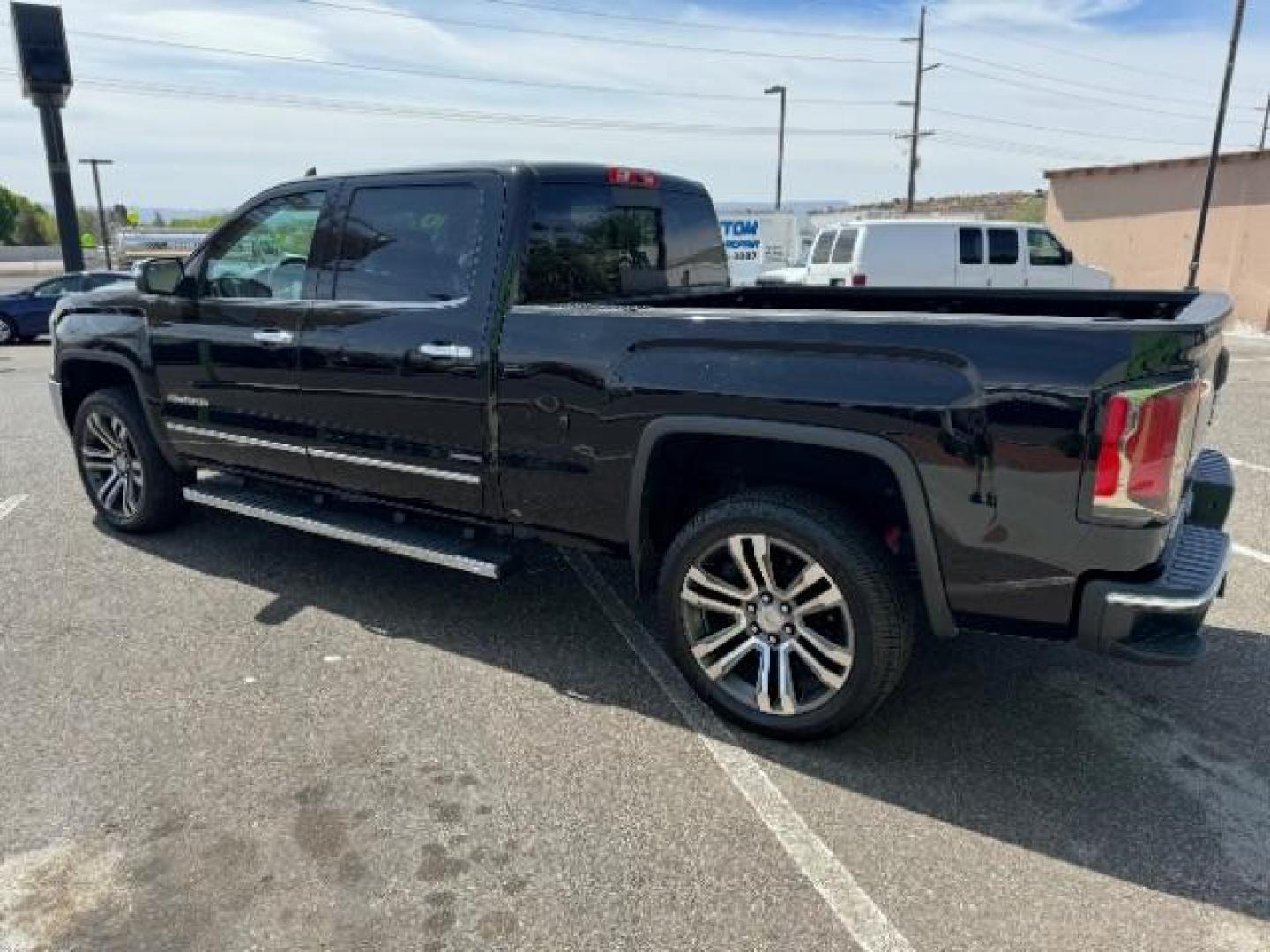 2016 Onyx Black /Jet Black, leather GMC Sierra 1500 SLT Crew Cab Long Box 4WD (3GTU2NEC5GG) with an 5.3L V8 OHV 16V engine, 6-Speed Automatic transmission, located at 1865 East Red Hills Pkwy, St. George, 84770, (435) 628-0023, 37.120850, -113.543640 - Photo#6