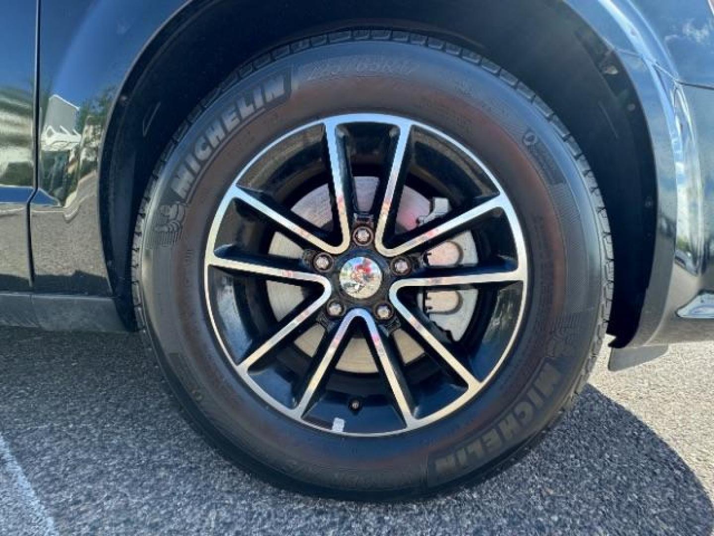 2018 Black /Black leather Dodge Grand Caravan GT (2C4RDGEG5JR) with an 3.6L V6 DOHC 24V engine, 6-Speed Automatic transmission, located at 1865 East Red Hills Pkwy, St. George, 84770, (435) 628-0023, 37.120850, -113.543640 - Photo#10