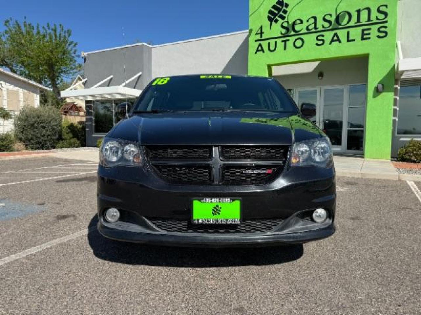 2018 Black /Black leather Dodge Grand Caravan GT (2C4RDGEG5JR) with an 3.6L V6 DOHC 24V engine, 6-Speed Automatic transmission, located at 1865 East Red Hills Pkwy, St. George, 84770, (435) 628-0023, 37.120850, -113.543640 - Photo#1