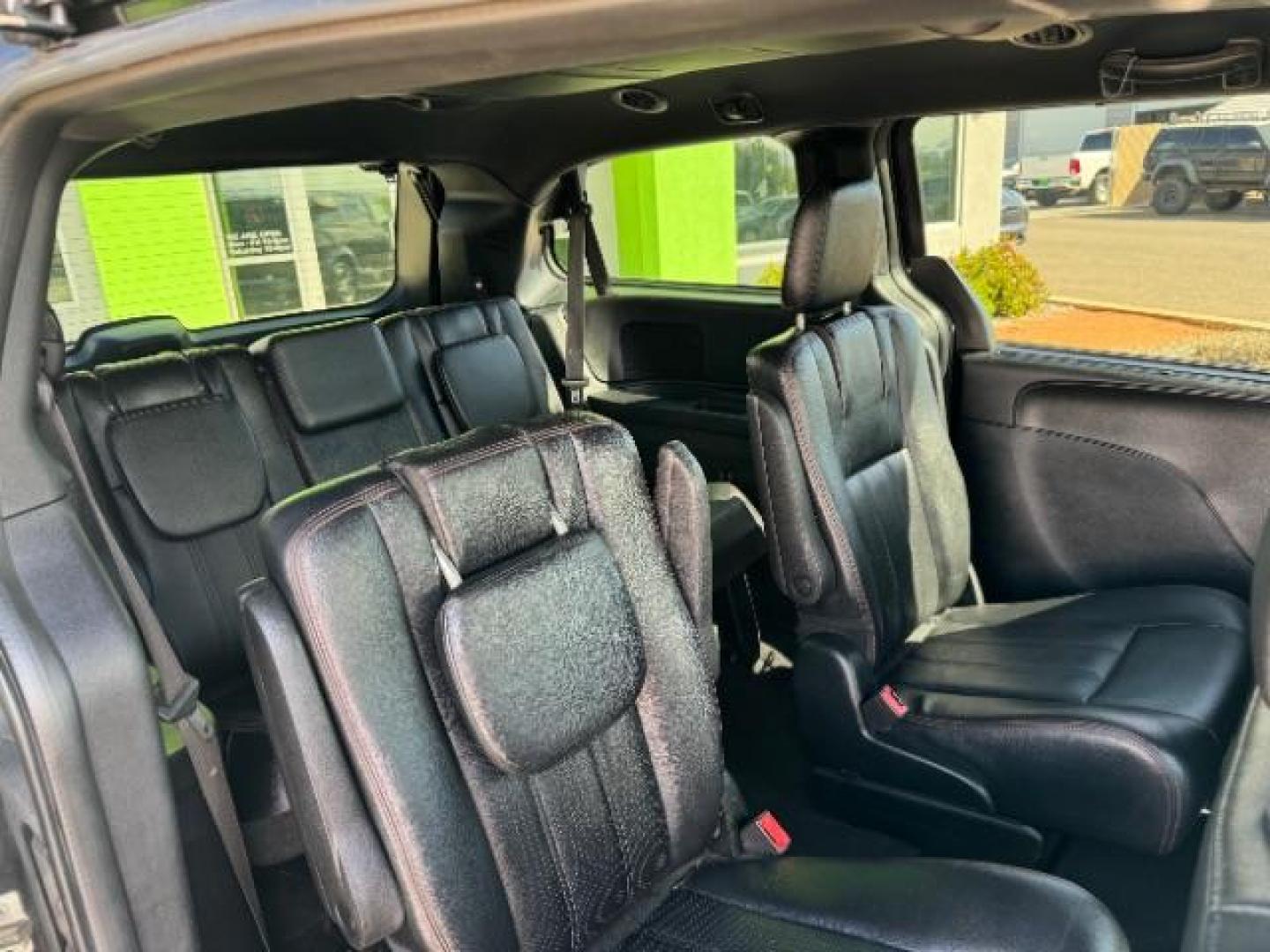 2018 Black /Black leather Dodge Grand Caravan GT (2C4RDGEG5JR) with an 3.6L V6 DOHC 24V engine, 6-Speed Automatic transmission, located at 1865 East Red Hills Pkwy, St. George, 84770, (435) 628-0023, 37.120850, -113.543640 - Photo#30