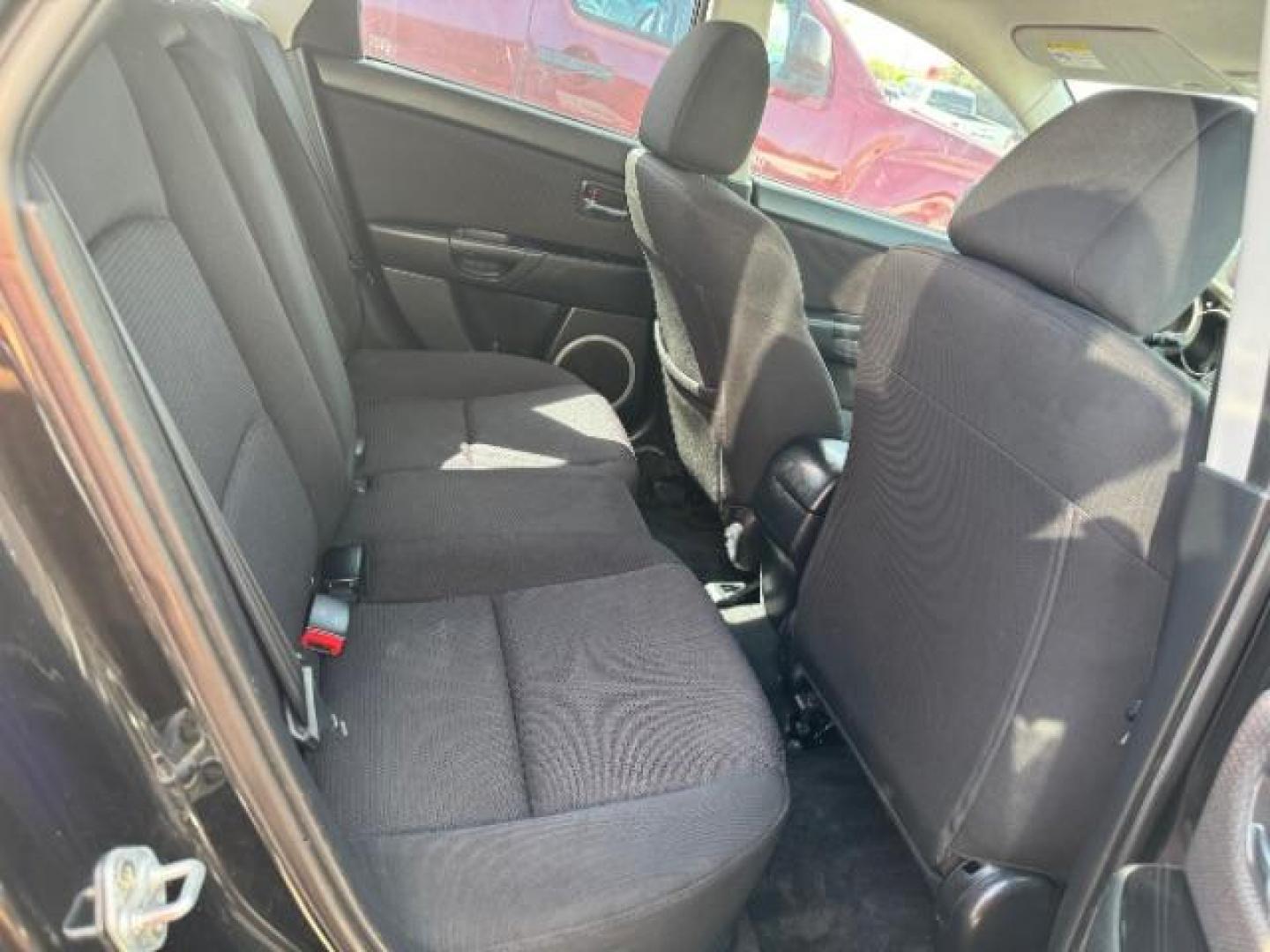 2008 Black Mica /Gray Cloth Interior Mazda MAZDA3 s Sport 5-Door (JM1BK343X81) with an 2.3L L4 DOHC 16V engine, located at 1865 East Red Hills Pkwy, St. George, 84770, (435) 628-0023, 37.120850, -113.543640 - Photo#7