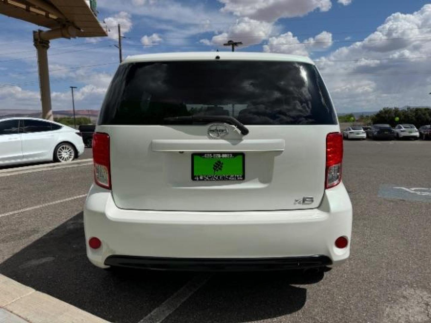 2014 Super White /Dark Charcoal Scion xB 5-Door Wagon 4-Spd AT (JTLZE4FE4EJ) with an 2.4L L4 DOHC 16V engine, 4-Speed Automatic transmission, located at 940 North Main Street, Cedar City, UT, 84720, (435) 628-0023, 37.692936, -113.061897 - We specialize in helping ALL people get the best financing available. No matter your credit score, good, bad or none we can get you an amazing rate. Had a bankruptcy, divorce, or repossessions? We give you the green light to get your credit back on the road. Low down and affordable payments that fit - Photo#5