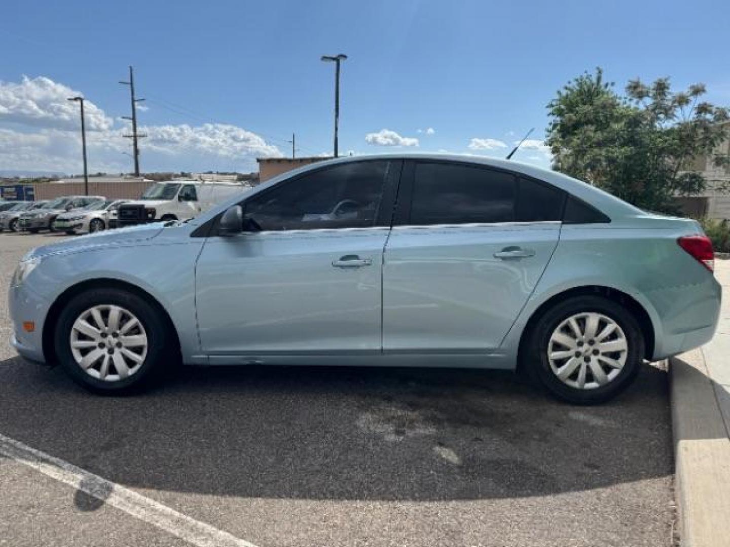 2011 Ice Blue Metallic /Jet Black and Medium Titanium Cloth Interior Chevrolet Cruze 2LS (1G1PC5SH1B7) with an 1.8L L4 DOHC 16V FFV engine, 6-Speed Automatic transmission, located at 1865 East Red Hills Pkwy, St. George, 84770, (435) 628-0023, 37.120850, -113.543640 - Photo#3