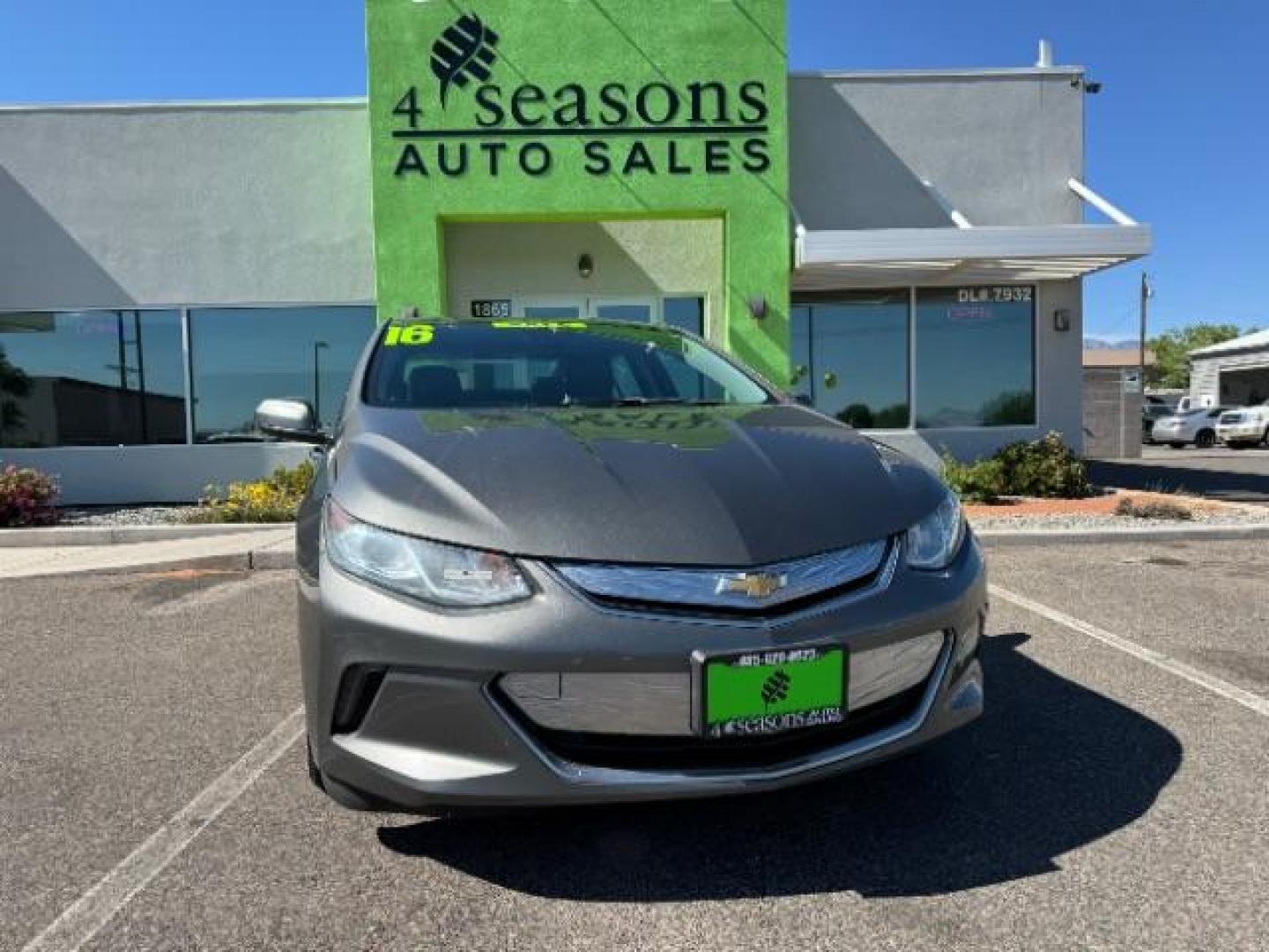 2016 Heather Gray Metallic /Jet Black/Jet Black, leather Chevrolet Volt LT (1G1RC6S5XGU) with an 1.5L L4 DOHC 16V PLUG-IN HYBRID engine, Continuously Variable Transmission transmission, located at 1865 East Red Hills Pkwy, St. George, 84770, (435) 628-0023, 37.120850, -113.543640 - ***This vehicle qualifies for the EV/Hybrid tax rebate of up to $4,000*** We are setup with the IRS to recieve direct payments within 72 hours. We file the rebate online with IRS and can credit it to your down payment, reduce the sales price OR give you cashback!! These cars will not last and can o - Photo#0