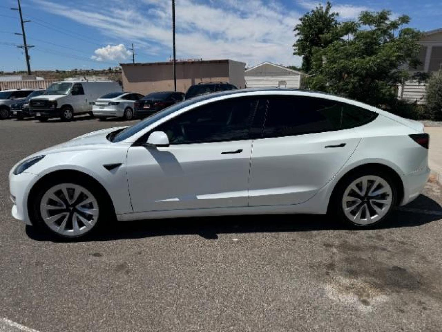 2022 Pearl White Multi-Coat /All Black Tesla Model 3 Standard Range Plus (5YJ3E1EA9NF) with an ELECTRIC engine, 1-Speed Automatic transmission, located at 1865 East Red Hills Pkwy, St. George, 84770, (435) 628-0023, 37.120850, -113.543640 - SOLD - But we can find you the Tesla you want from our large network of used Teslas. Call us to talk about options. Price before $4k tax rebate. This has the new LFP battery pack. Excellent condition. New tires, Gets 250+ miles on a full charge. Stil has battery/drive unit warranty until 100k mi - Photo#7