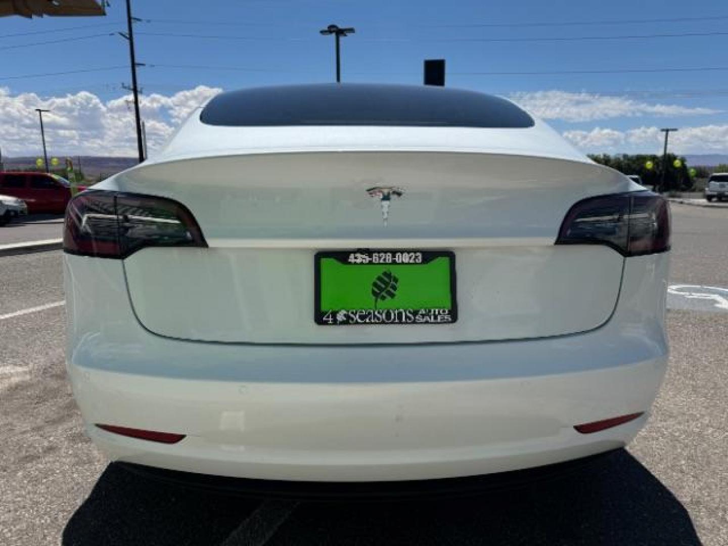 2022 Pearl White Multi-Coat /All Black Tesla Model 3 Standard Range Plus (5YJ3E1EA9NF) with an ELECTRIC engine, 1-Speed Automatic transmission, located at 1865 East Red Hills Pkwy, St. George, 84770, (435) 628-0023, 37.120850, -113.543640 - SOLD - But we can find you the Tesla you want from our large network of used Teslas. Call us to talk about options. Price before $4k tax rebate. This has the new LFP battery pack. Excellent condition. New tires, Gets 250+ miles on a full charge. Stil has battery/drive unit warranty until 100k mi - Photo#9