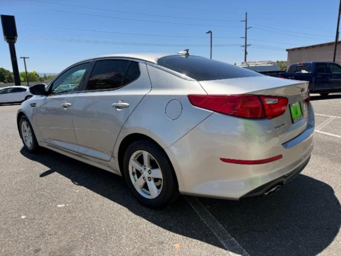 2015 Satin Metal /Beige Kia Optima LX (5XXGM4A71FG) with an 2.4L L4 DOHC 16V engine, 6-Speed Automatic transmission, located at 1865 East Red Hills Pkwy, St. George, 84770, (435) 628-0023, 37.120850, -113.543640 - Photo#4