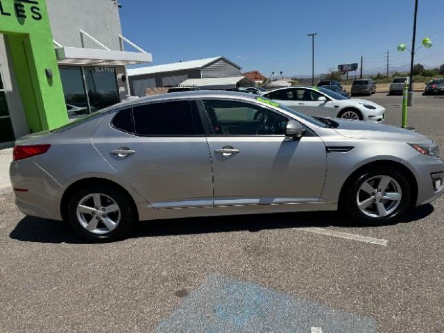 2015 Satin Metal /Beige Kia Optima LX (5XXGM4A71FG) with an 2.4L L4 DOHC 16V engine, 6-Speed Automatic transmission, located at 1865 East Red Hills Pkwy, St. George, 84770, (435) 628-0023, 37.120850, -113.543640 - We specialize in helping ALL people get the best financing available. No matter your credit score, good, bad or none we can get you an amazing rate. Had a bankruptcy, divorce, or repossessions? We give you the green light to get your credit back on the road. Low down and affordable payments that fit - Photo#7